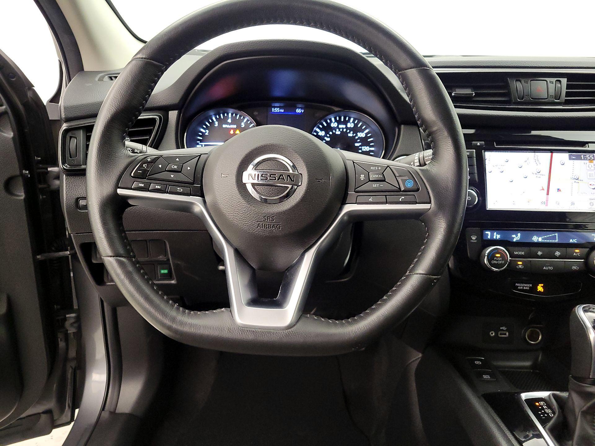 Thumbnail: 2019 Nissan Rogue Sport - 10