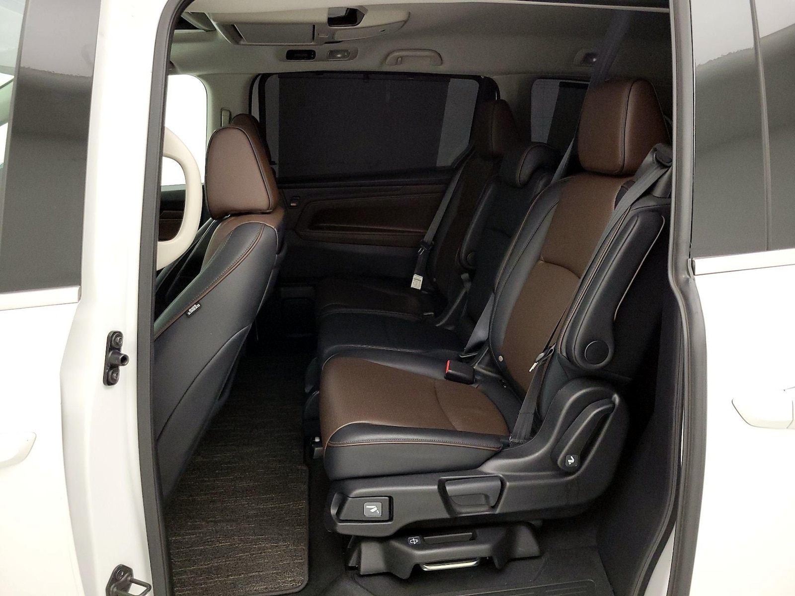 2025 Honda Odyssey Elite - Photo 22