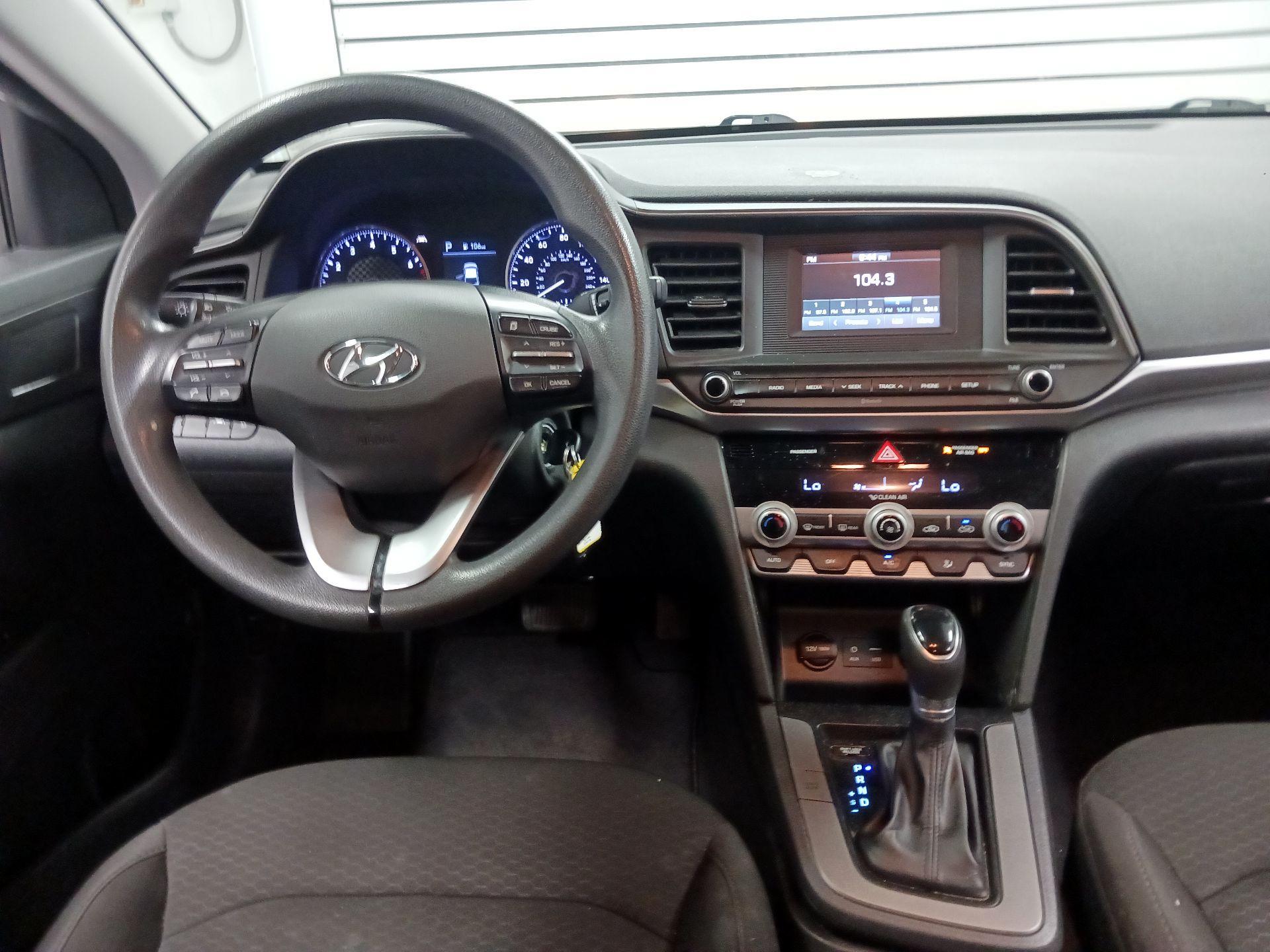 Thumbnail: 2020 Hyundai Elantra - 9