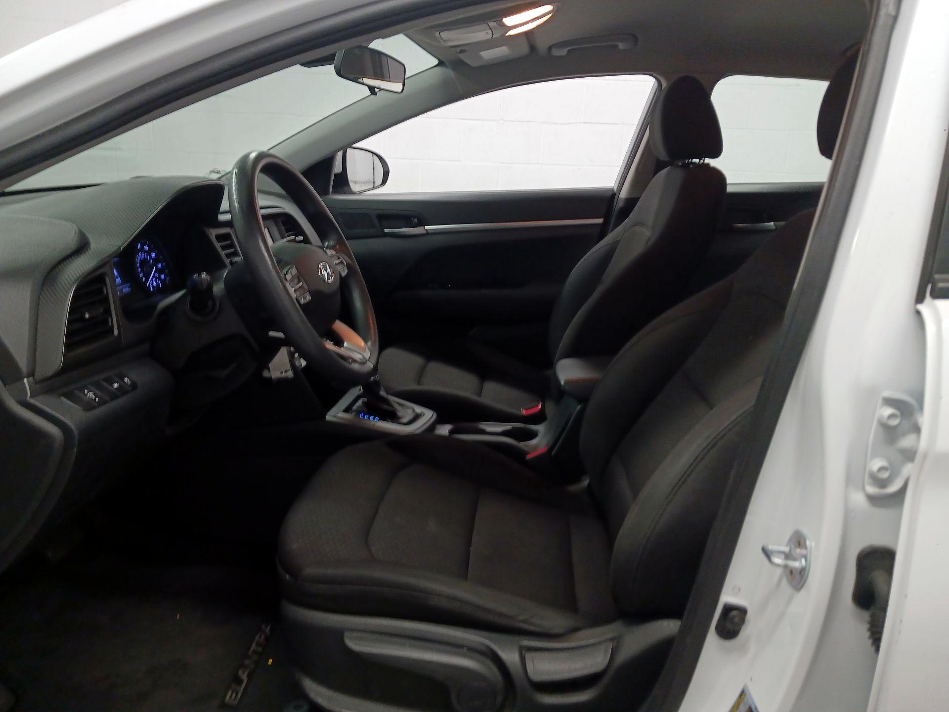 Thumbnail: 2020 Hyundai Elantra - 11
