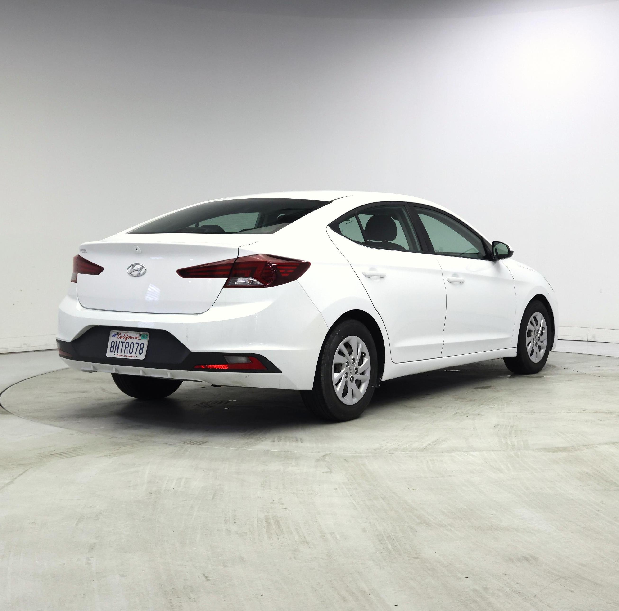 Thumbnail: 2020 Hyundai Elantra - 8