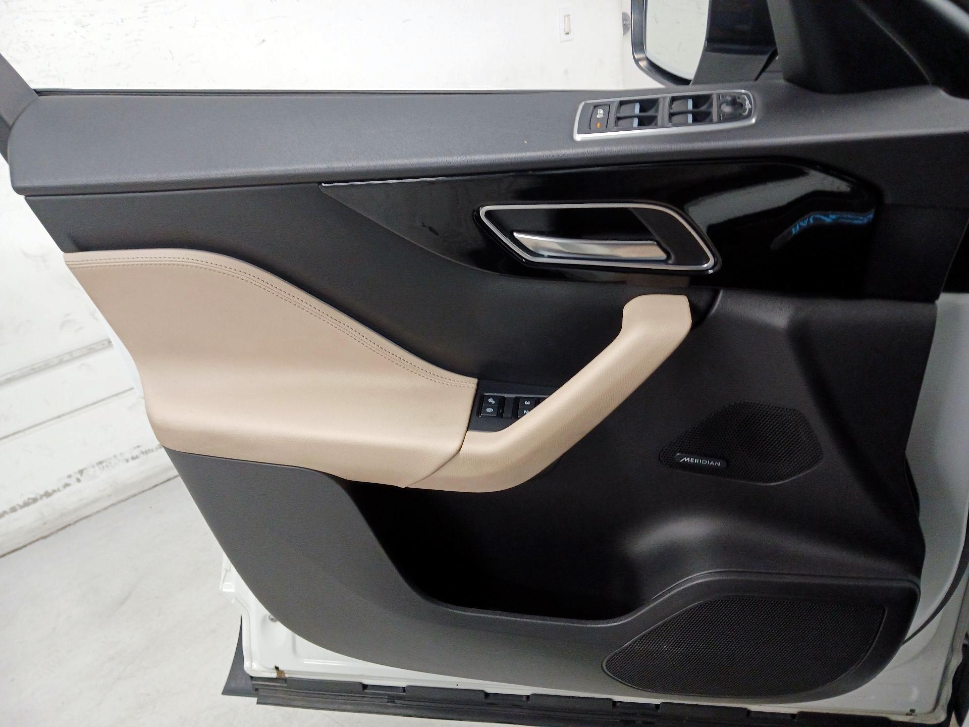 Thumbnail: 2019 Jaguar F-Pace - 12