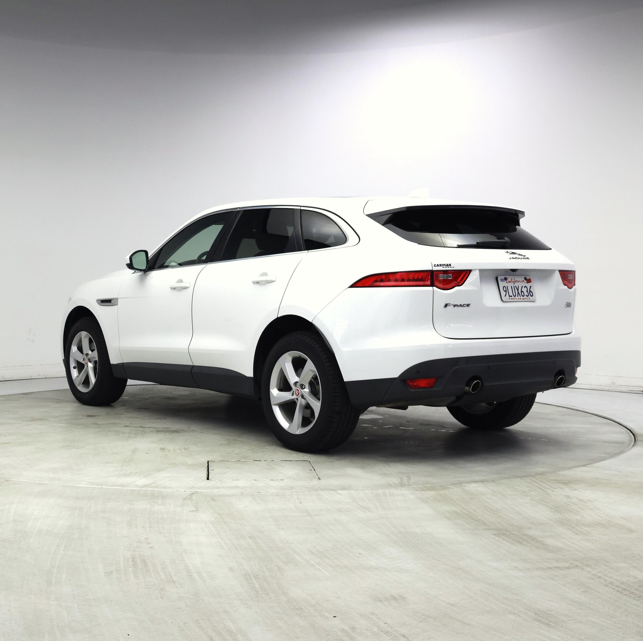 Thumbnail: 2019 Jaguar F-Pace - 2
