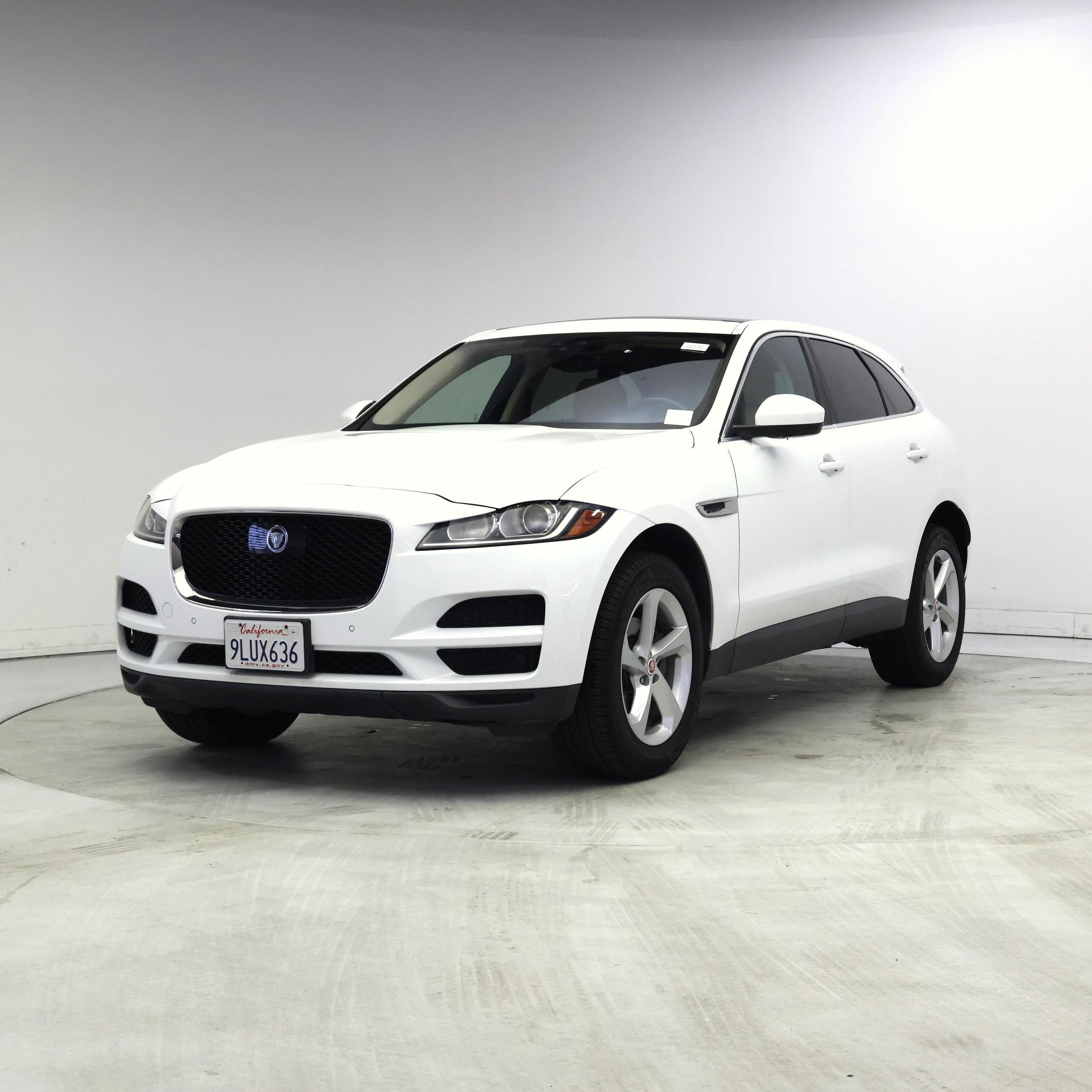 Thumbnail: 2019 Jaguar F-Pace - 4