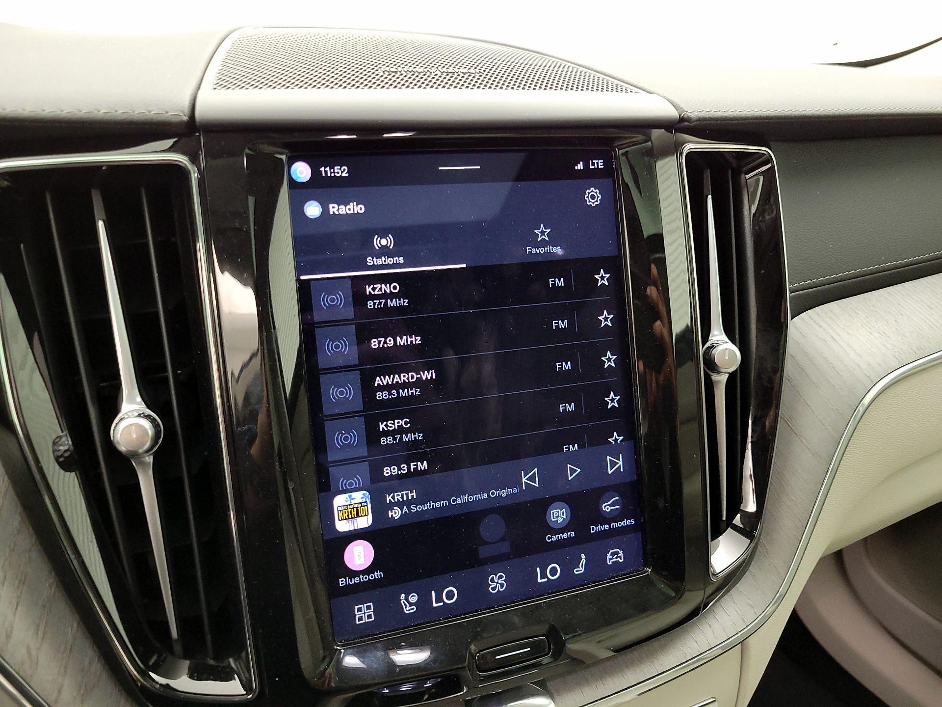 Thumbnail: 2023 Volvo XC60 - 15
