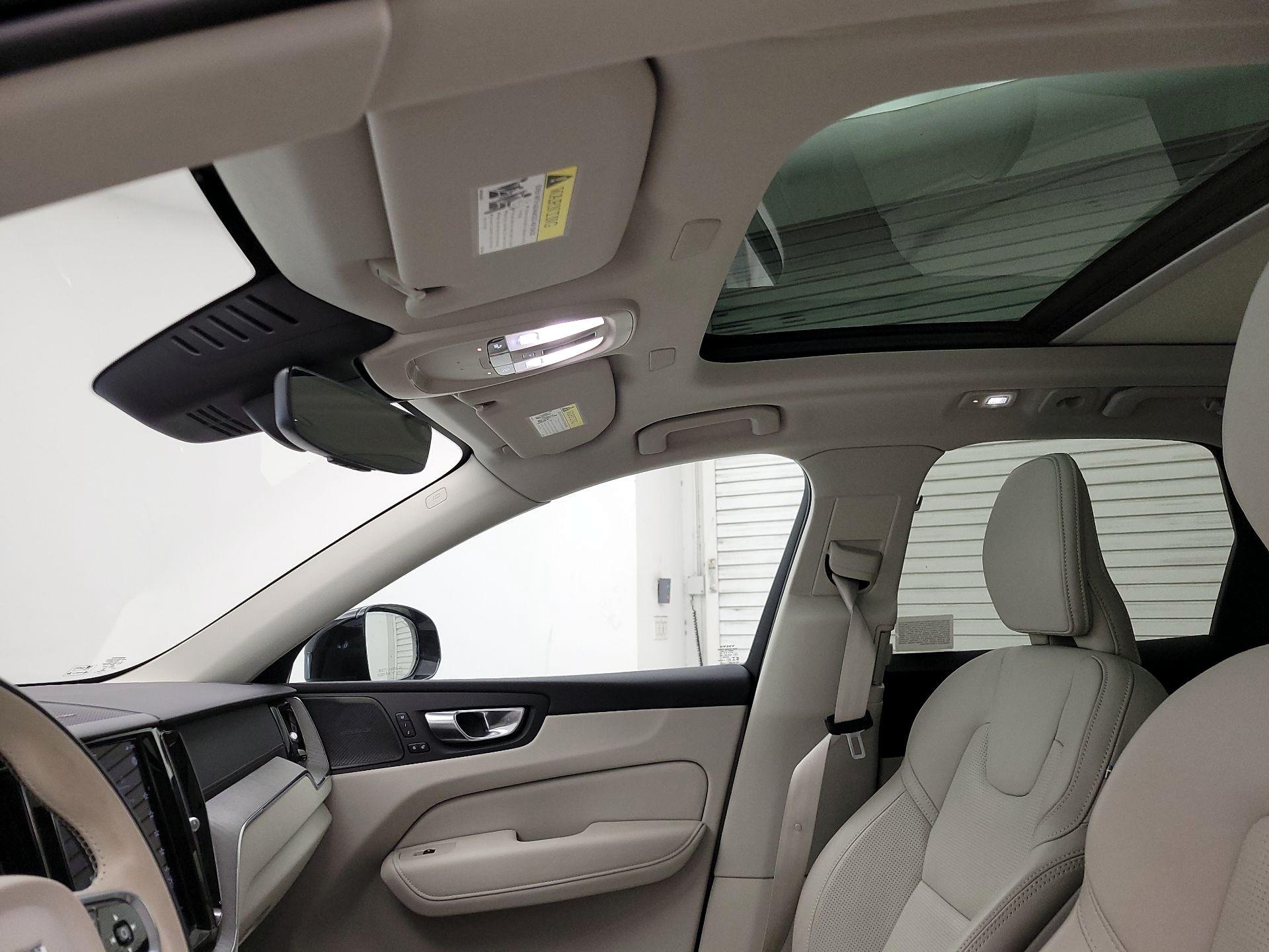 Thumbnail: 2023 Volvo XC60 - 19