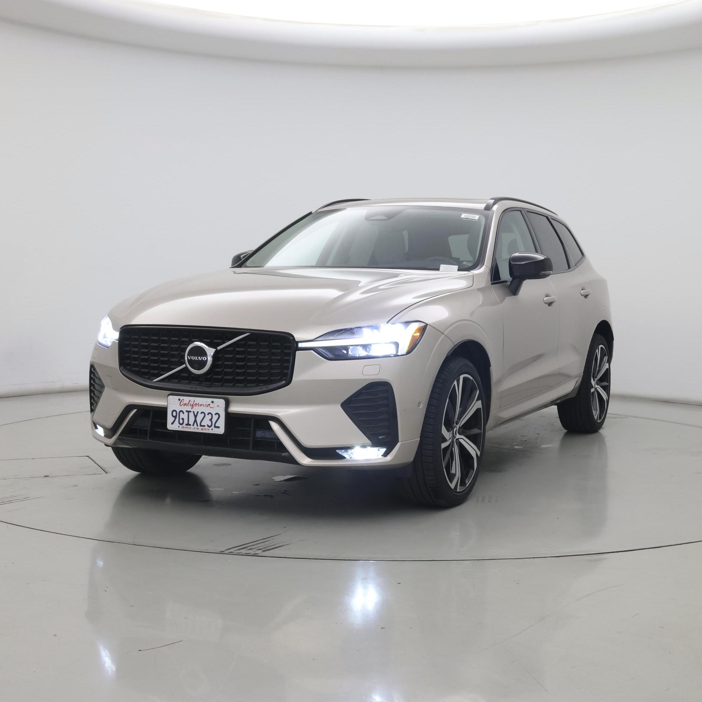 Thumbnail: 2023 Volvo XC60 - 4