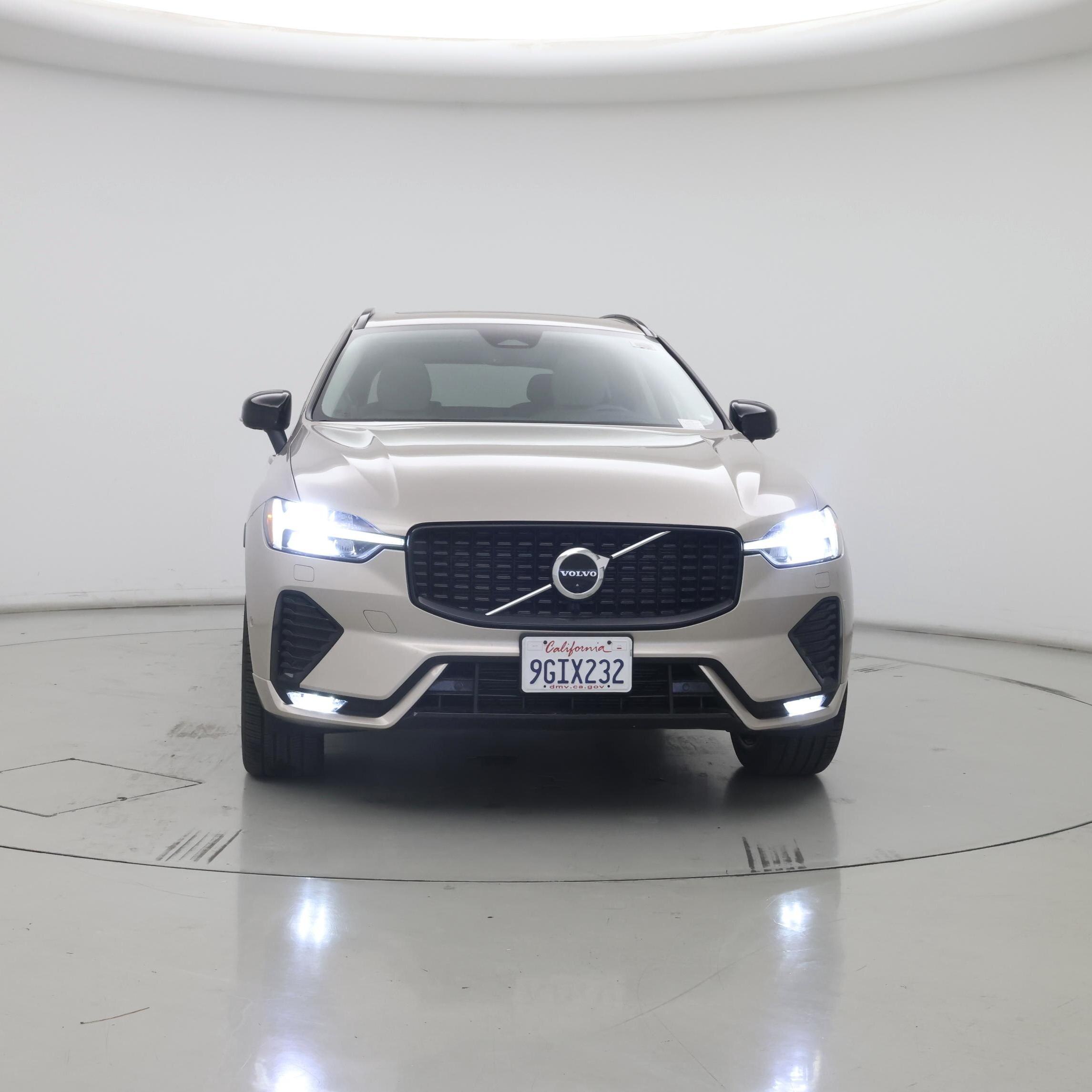 Thumbnail: 2023 Volvo XC60 - 5