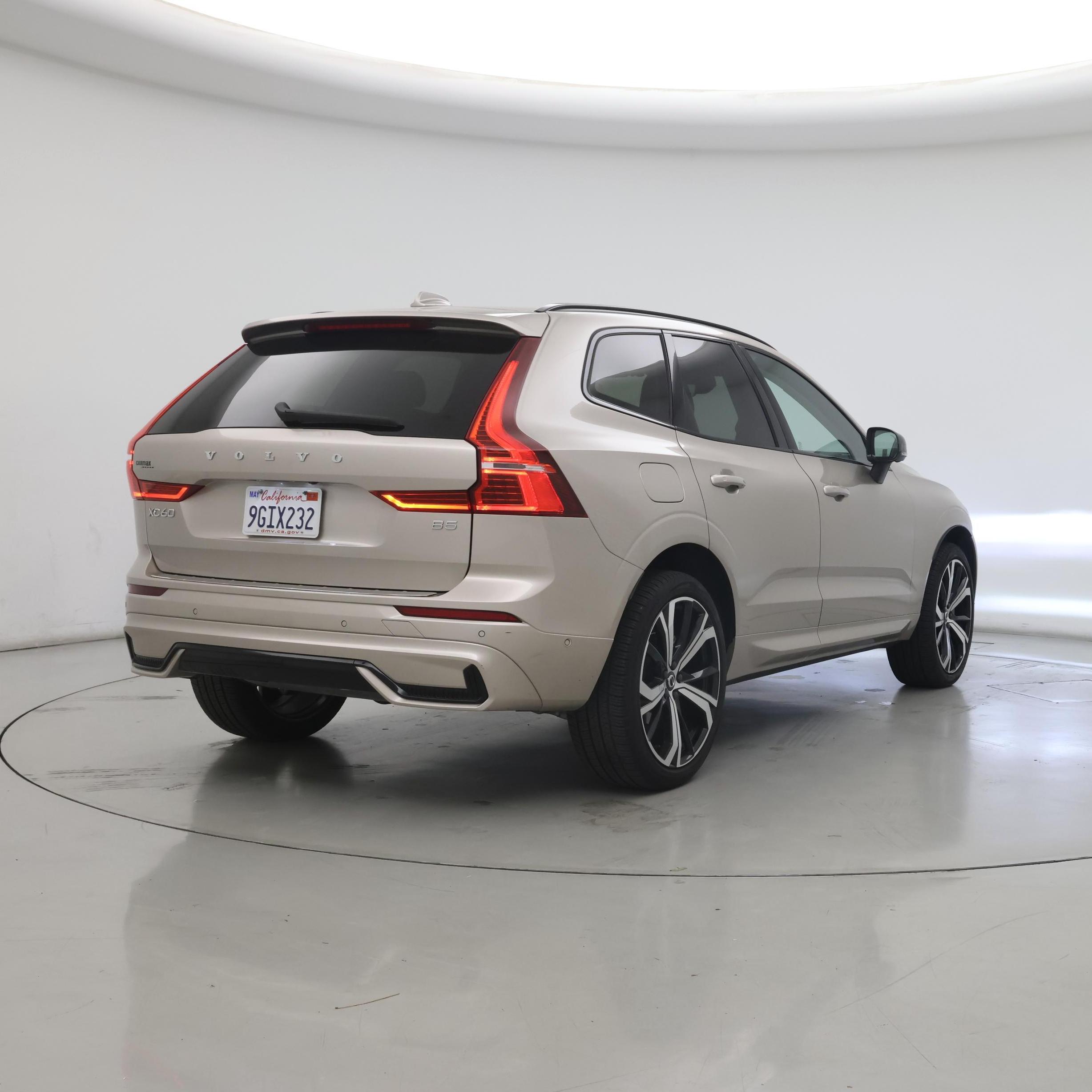 Thumbnail: 2023 Volvo XC60 - 8
