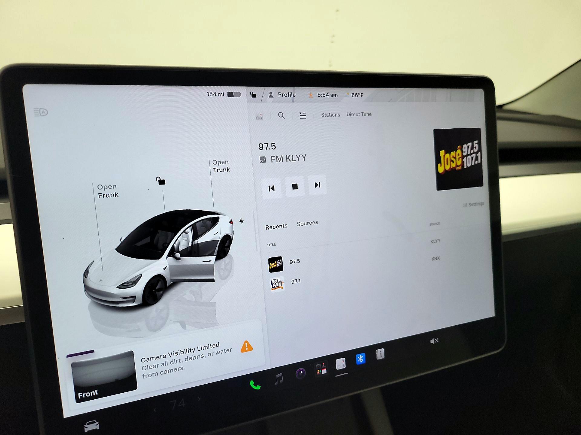 Thumbnail: 2022 Tesla Model 3 - 15