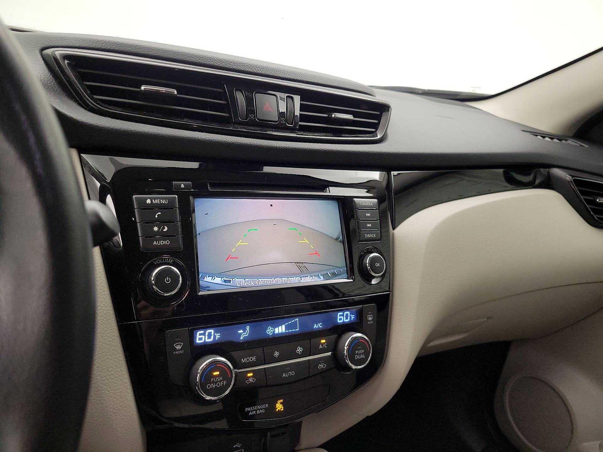 Thumbnail: 2021 Nissan Rogue Sport - 14