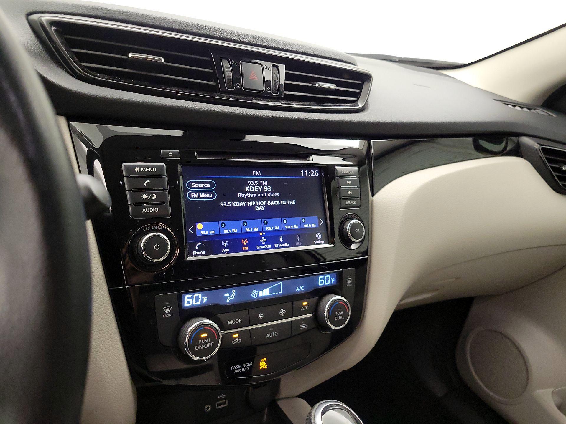 Thumbnail: 2021 Nissan Rogue Sport - 15
