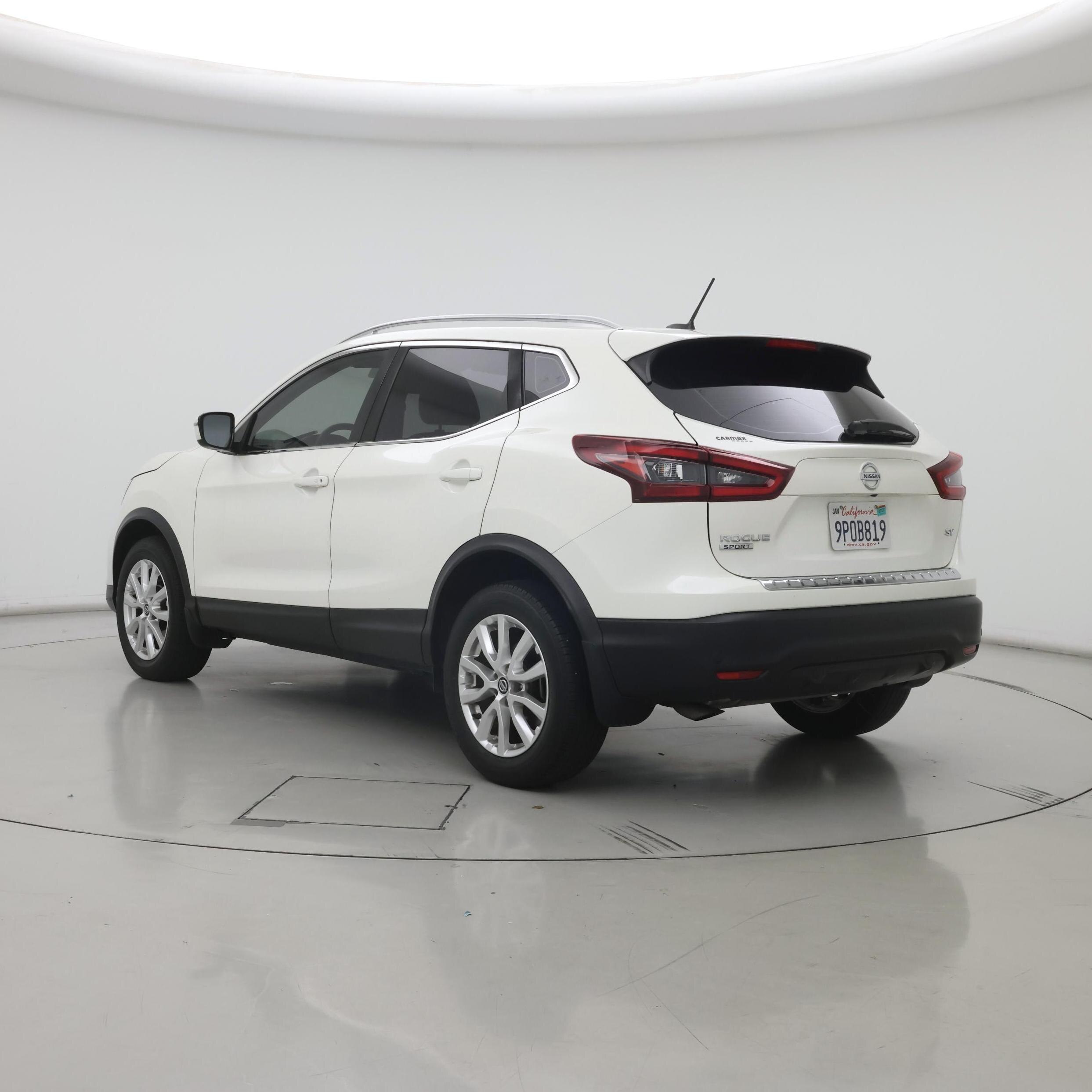Thumbnail: 2021 Nissan Rogue Sport - 2