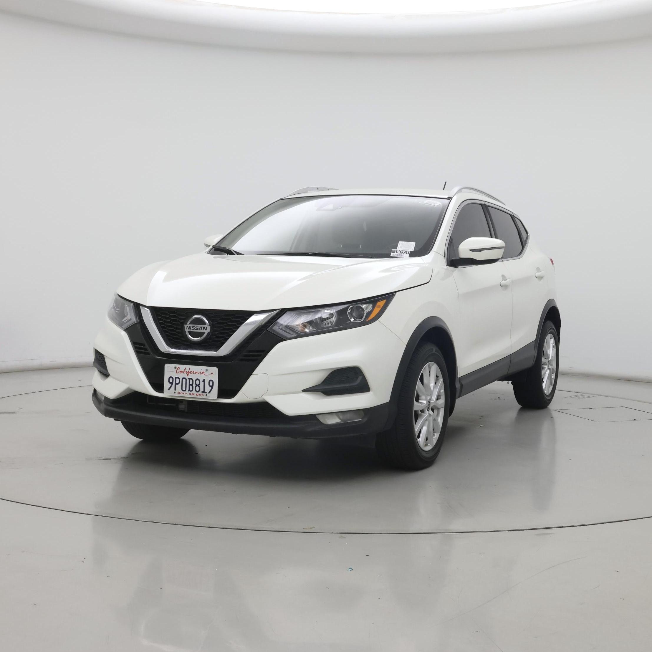 Thumbnail: 2021 Nissan Rogue Sport - 4