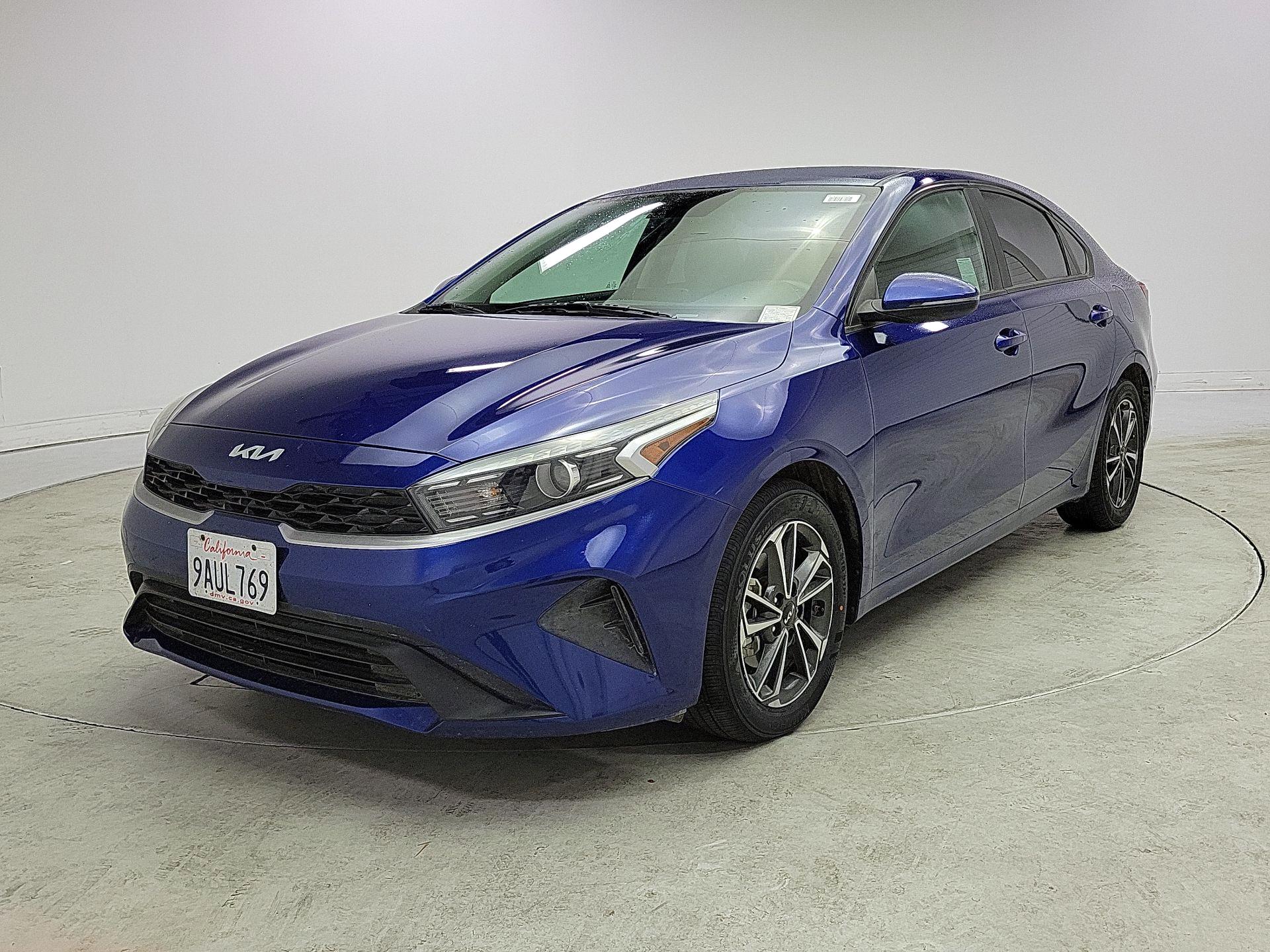 Thumbnail: 2022 Kia Forte - 3