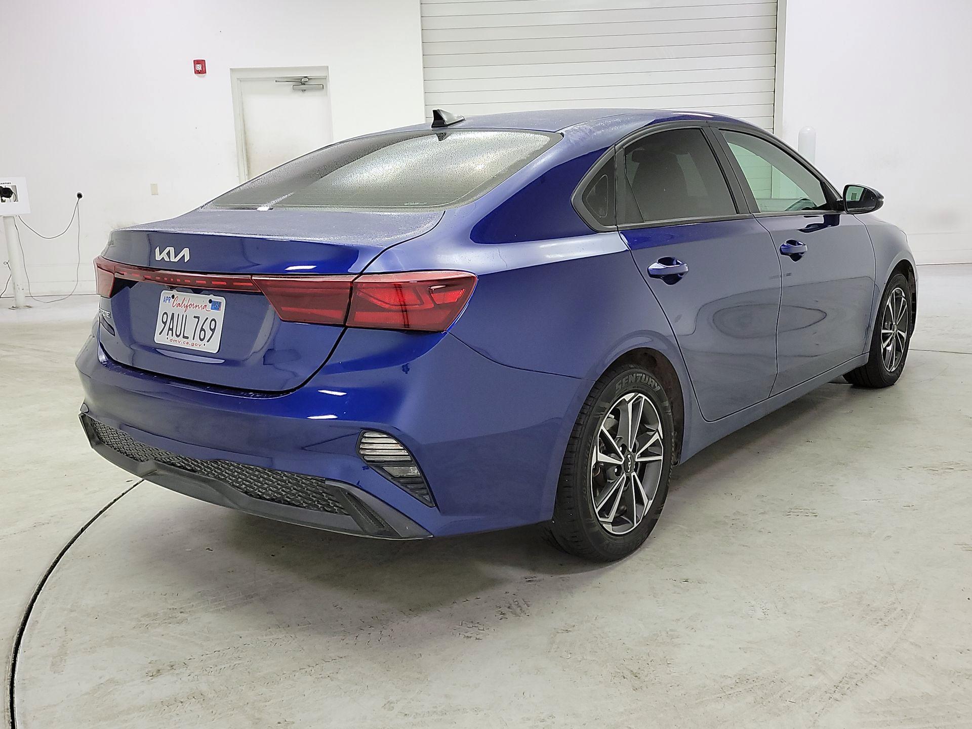 Thumbnail: 2022 Kia Forte - 5