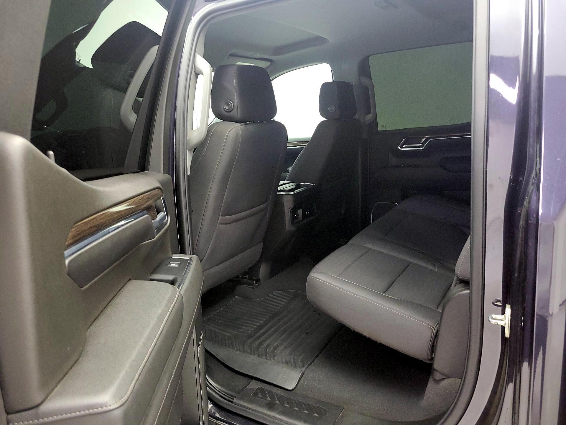 Thumbnail: 2023 Chevrolet Silverado 1500 - 17