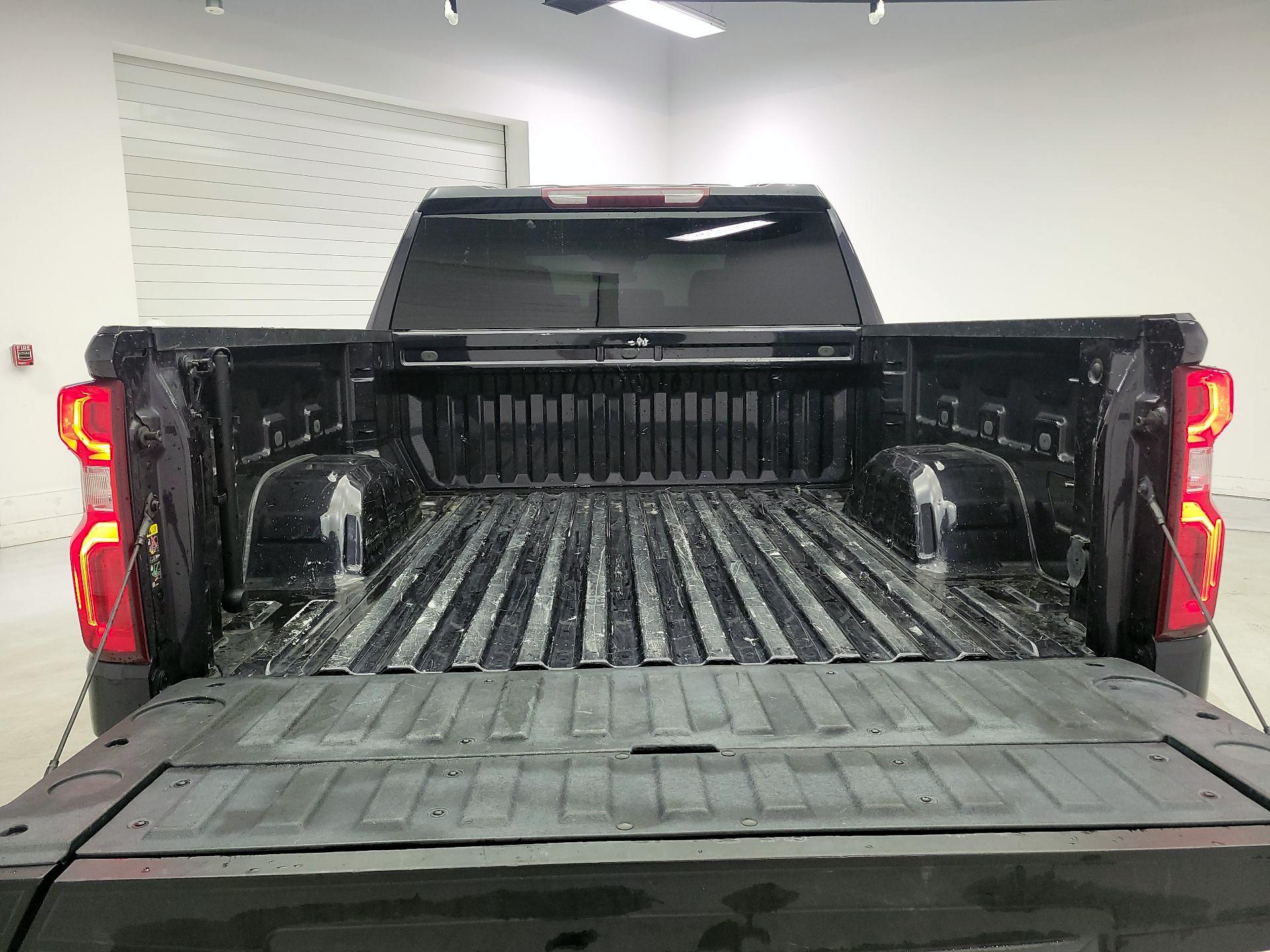 Thumbnail: 2023 Chevrolet Silverado 1500 - 18