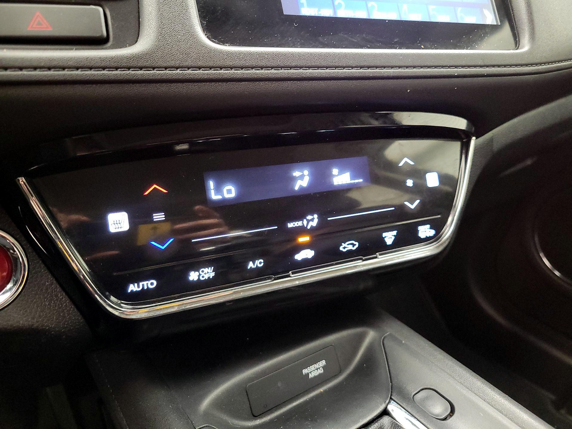 Thumbnail: 2016 Honda HR-V - 16