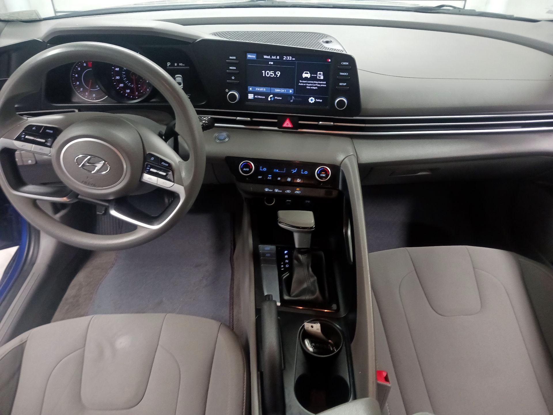 Thumbnail: 2022 Hyundai Elantra - 9