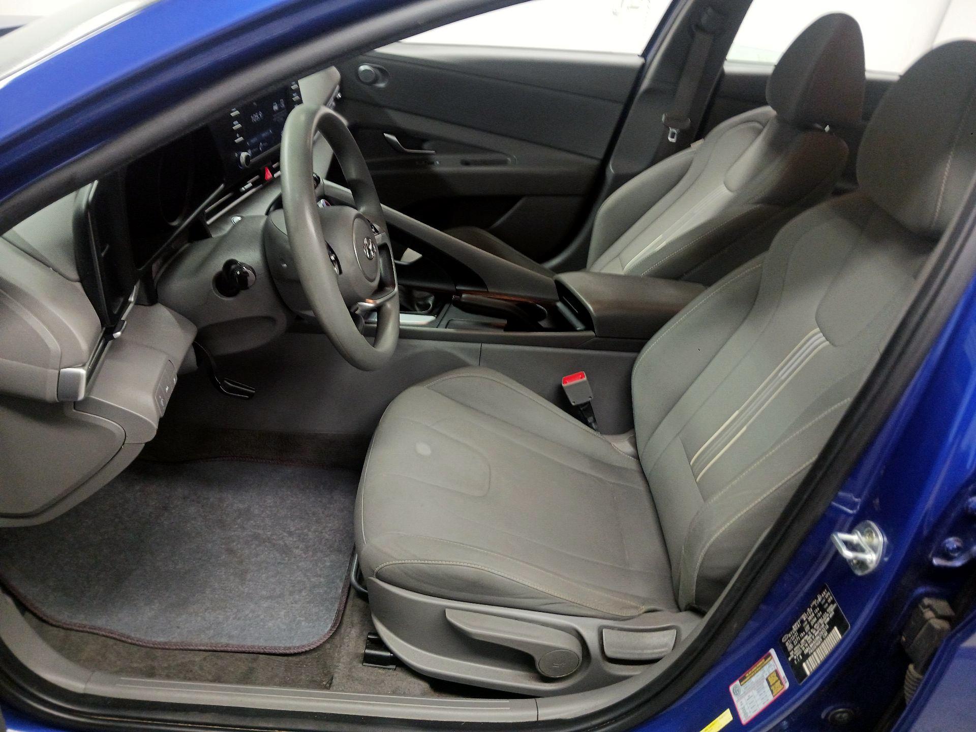 Thumbnail: 2022 Hyundai Elantra - 11