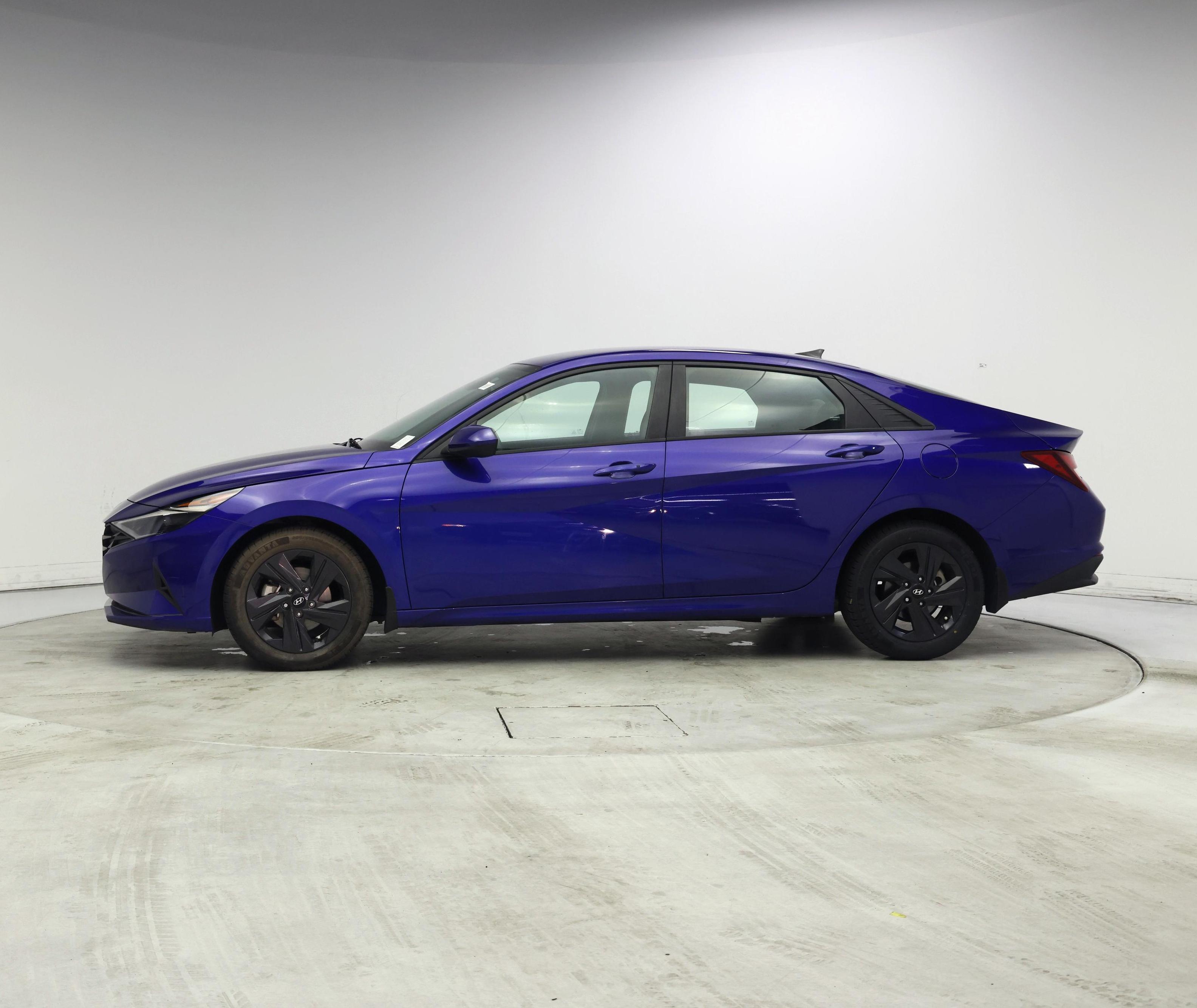 Thumbnail: 2022 Hyundai Elantra - 3