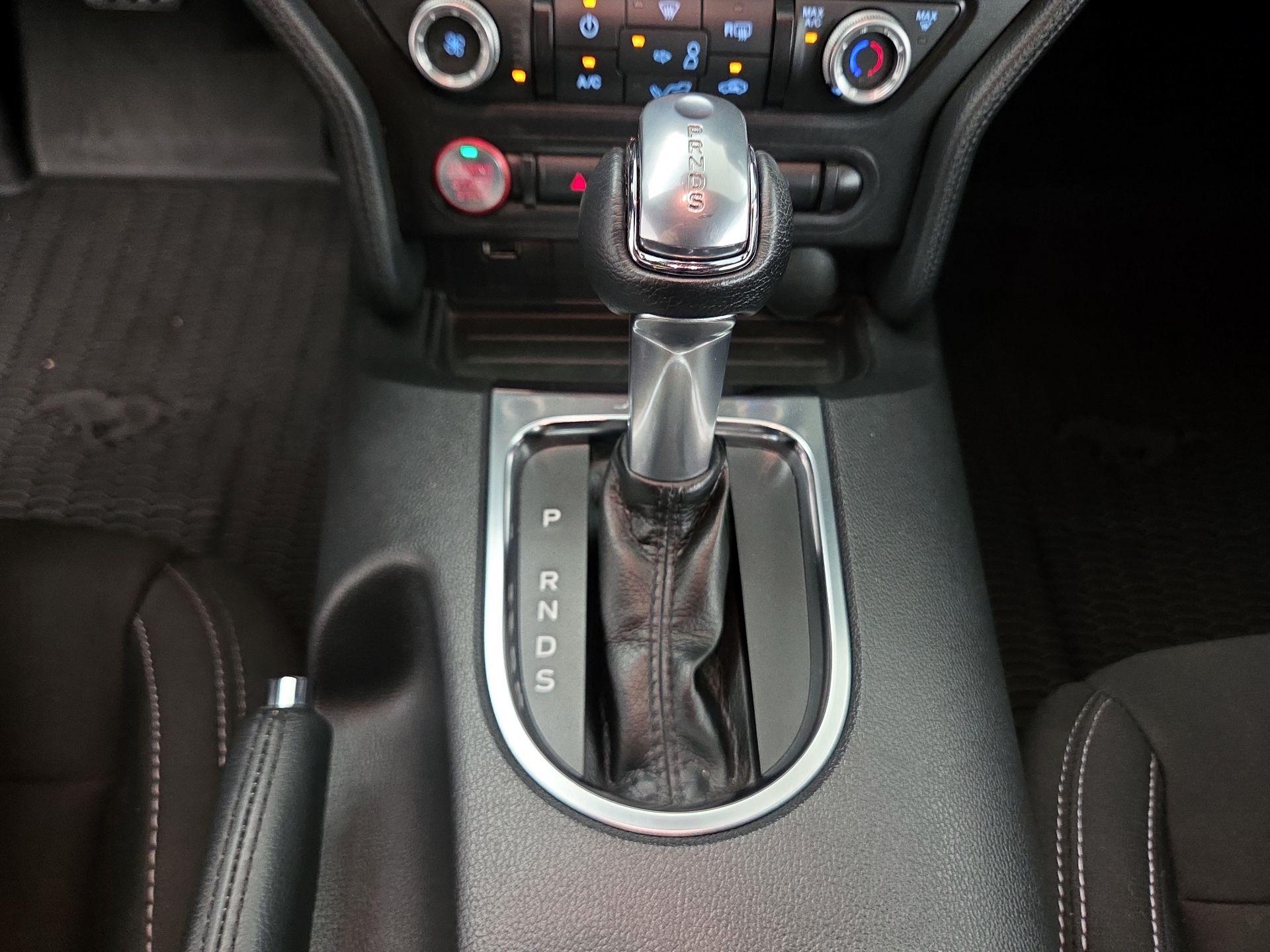 Thumbnail: 2022 Ford Mustang - 17