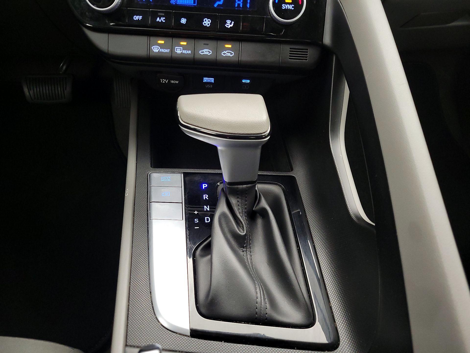 Thumbnail: 2024 Hyundai Elantra - 18