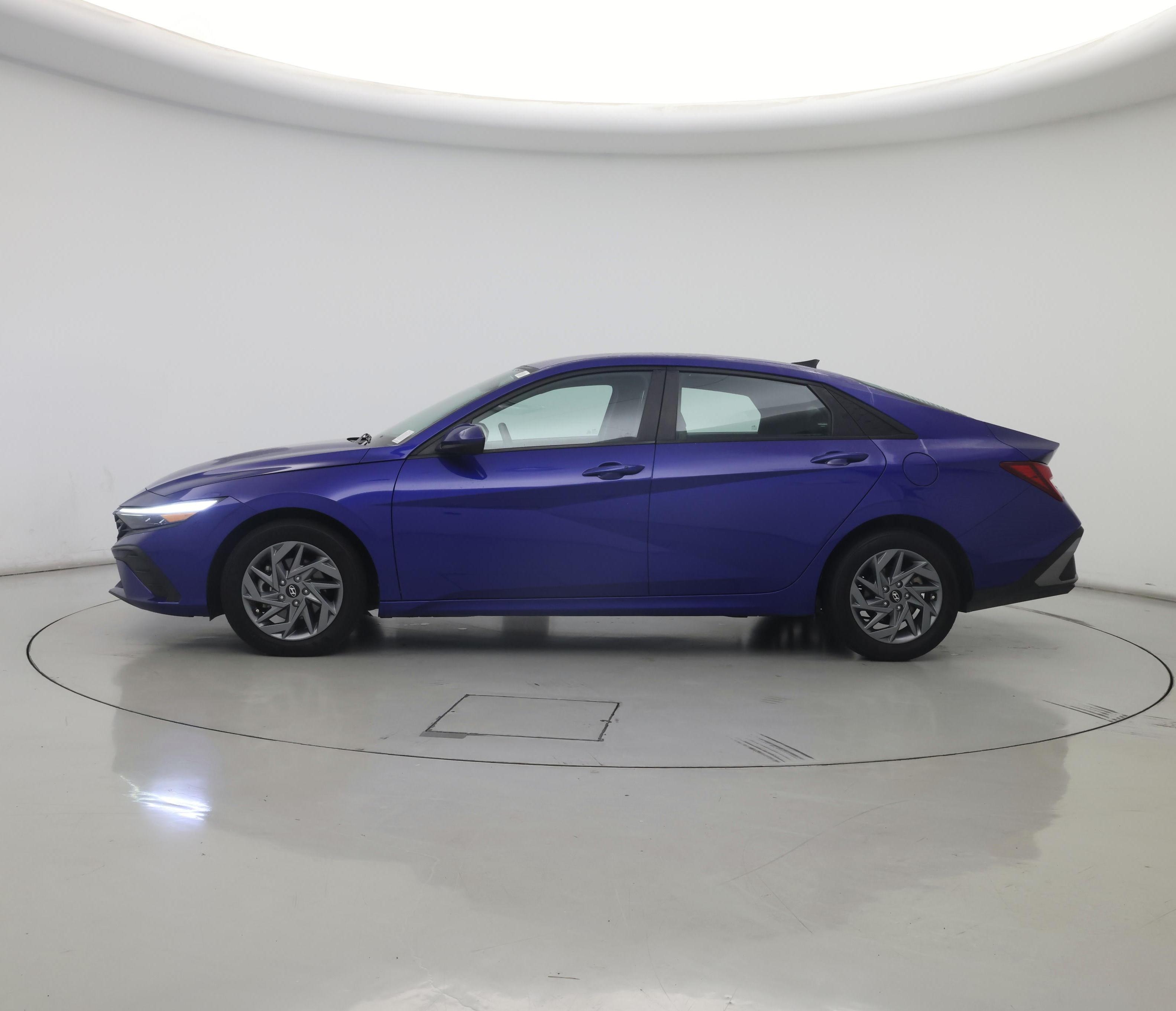 Thumbnail: 2024 Hyundai Elantra - 3