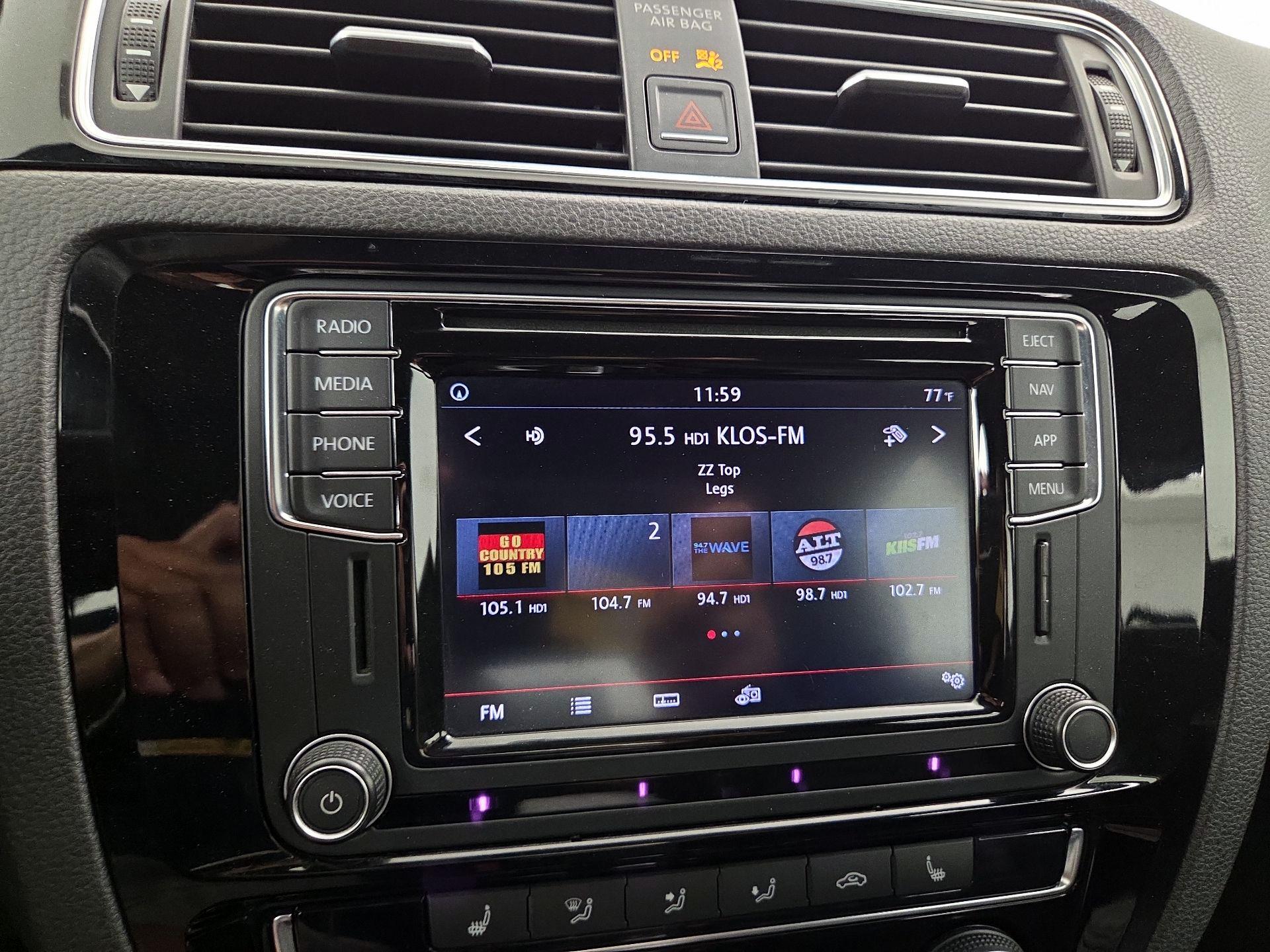 Thumbnail: 2018 Volkswagen Jetta - 16