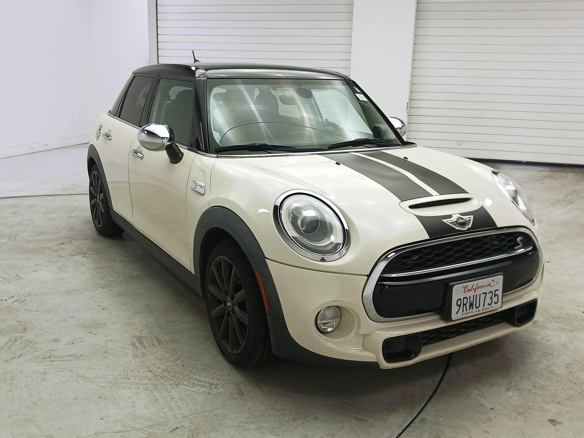 Thumbnail: 2015 MINI Cooper Hardtop - 1