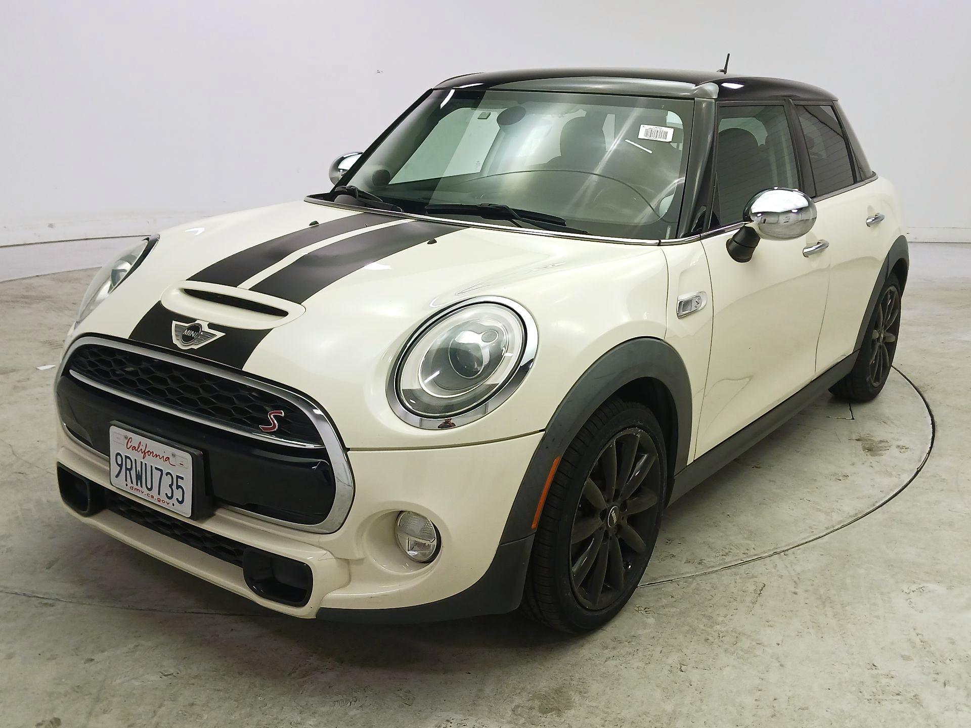 Thumbnail: 2015 MINI Cooper Hardtop - 3