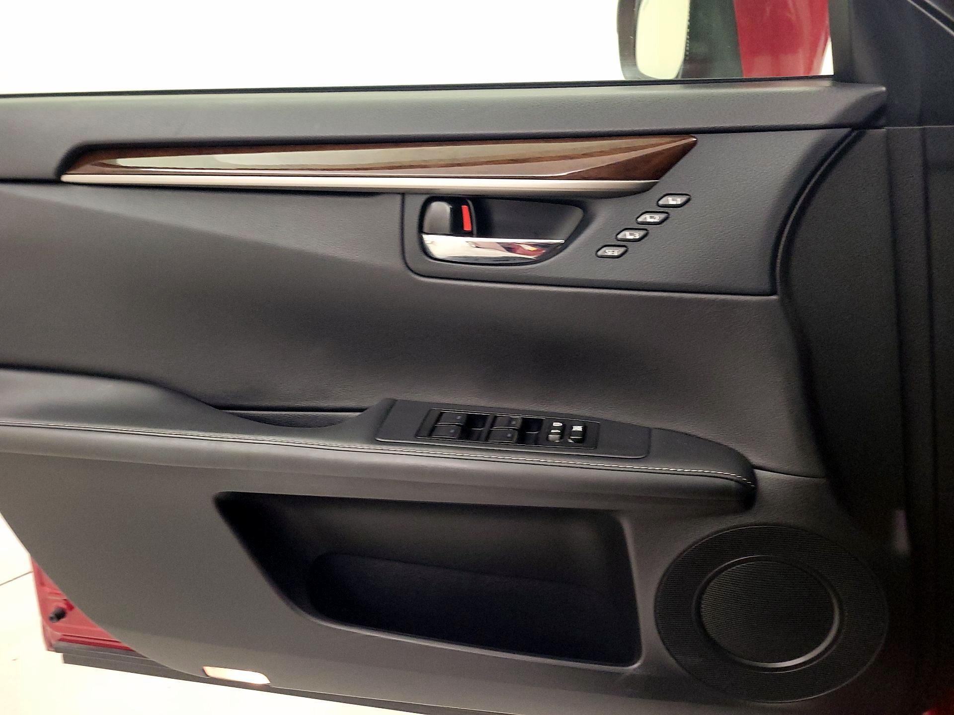 Thumbnail: 2015 Lexus ES - 12