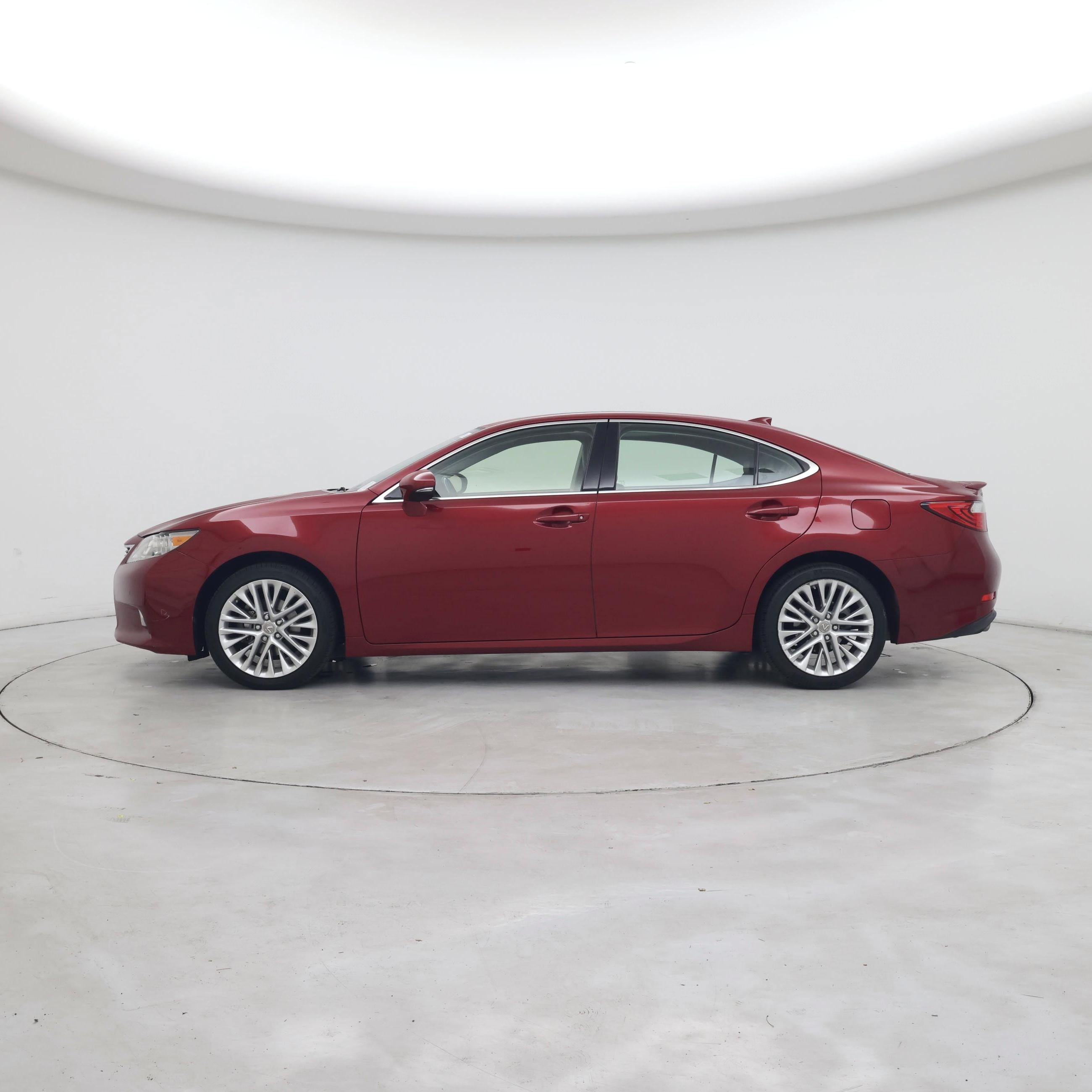 Thumbnail: 2015 Lexus ES - 3