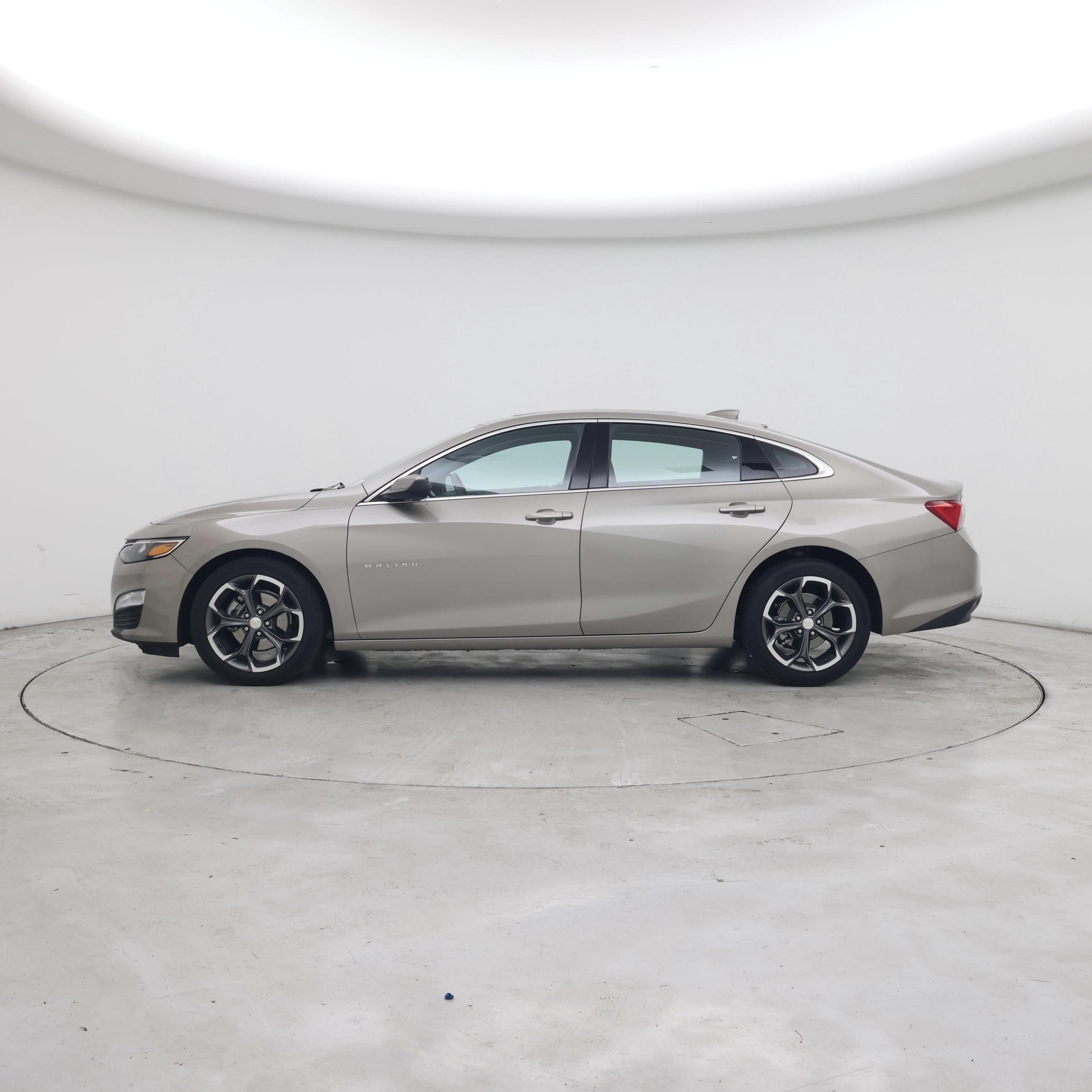 Thumbnail: 2024 Chevrolet Malibu - 3