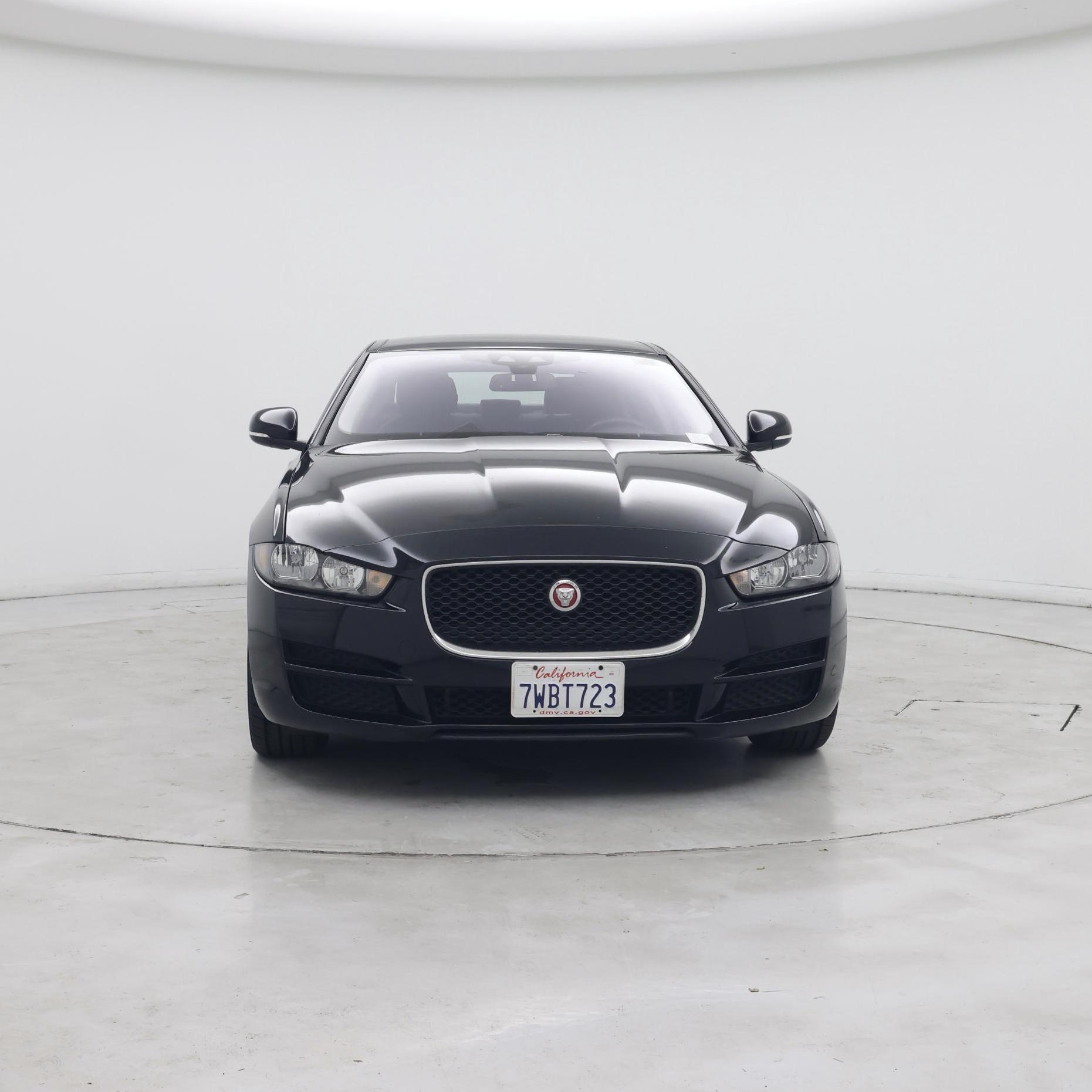 Thumbnail: 2017 Jaguar XE - 5