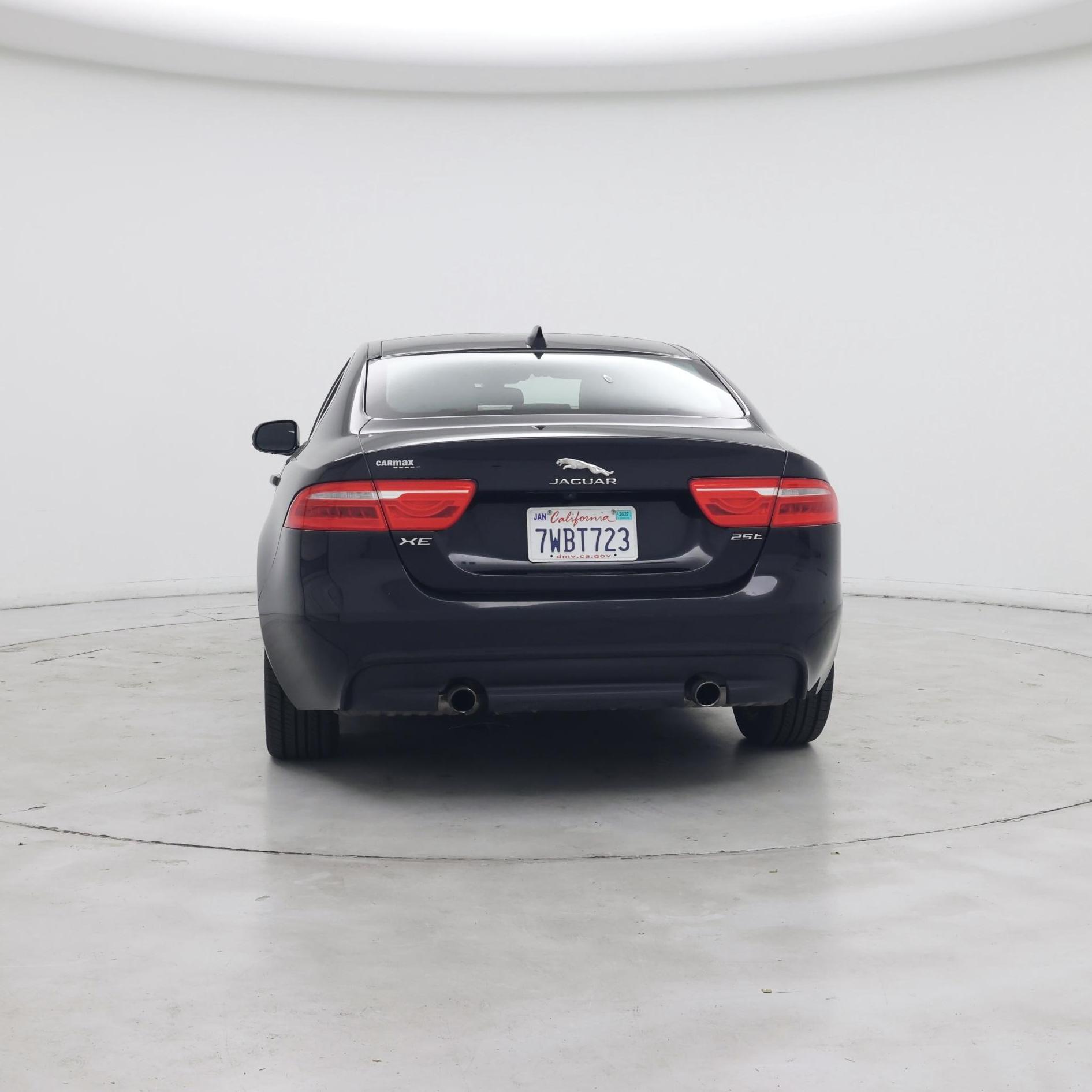Thumbnail: 2017 Jaguar XE - 6