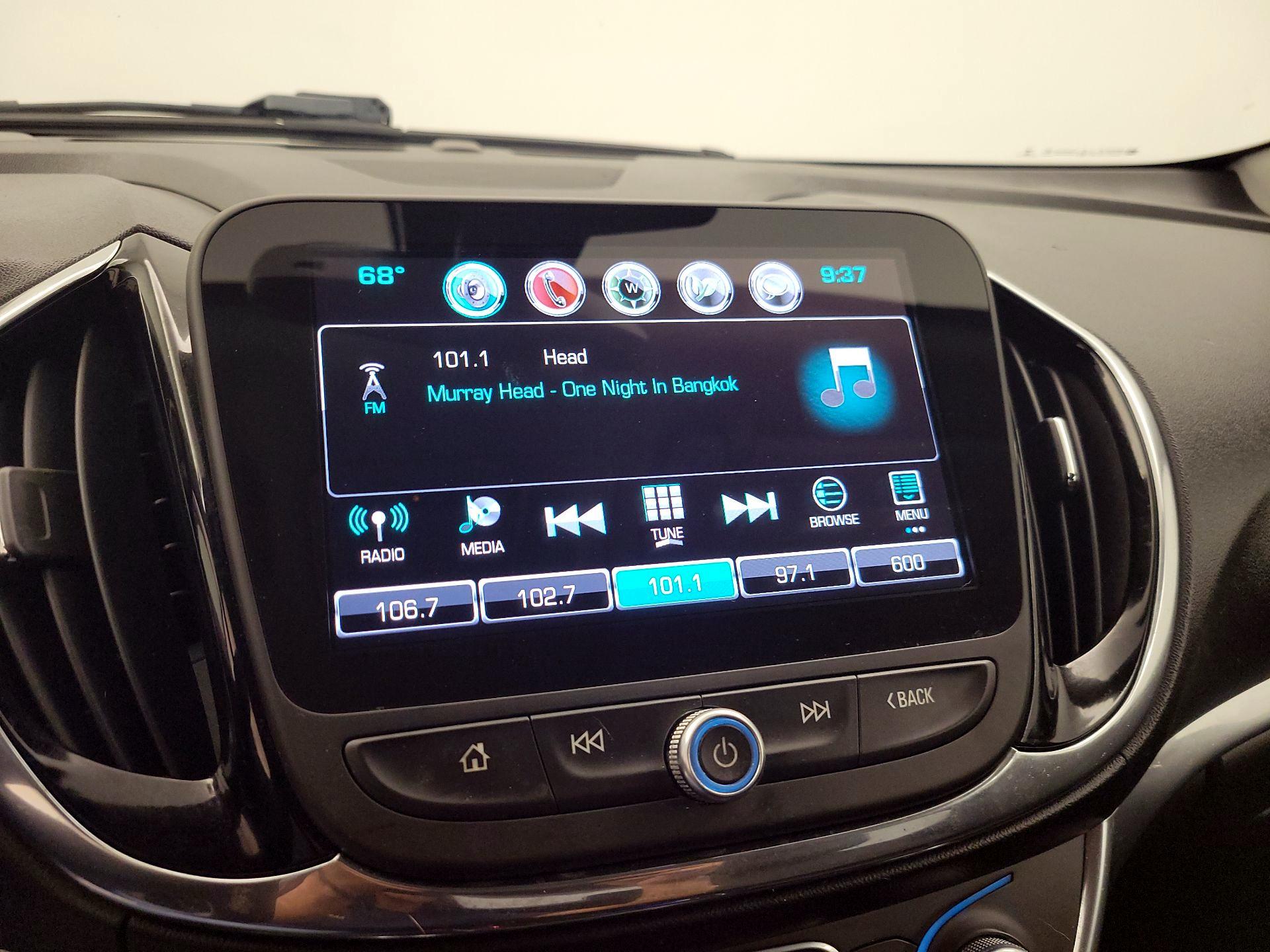 Thumbnail: 2017 Chevrolet Volt - 15