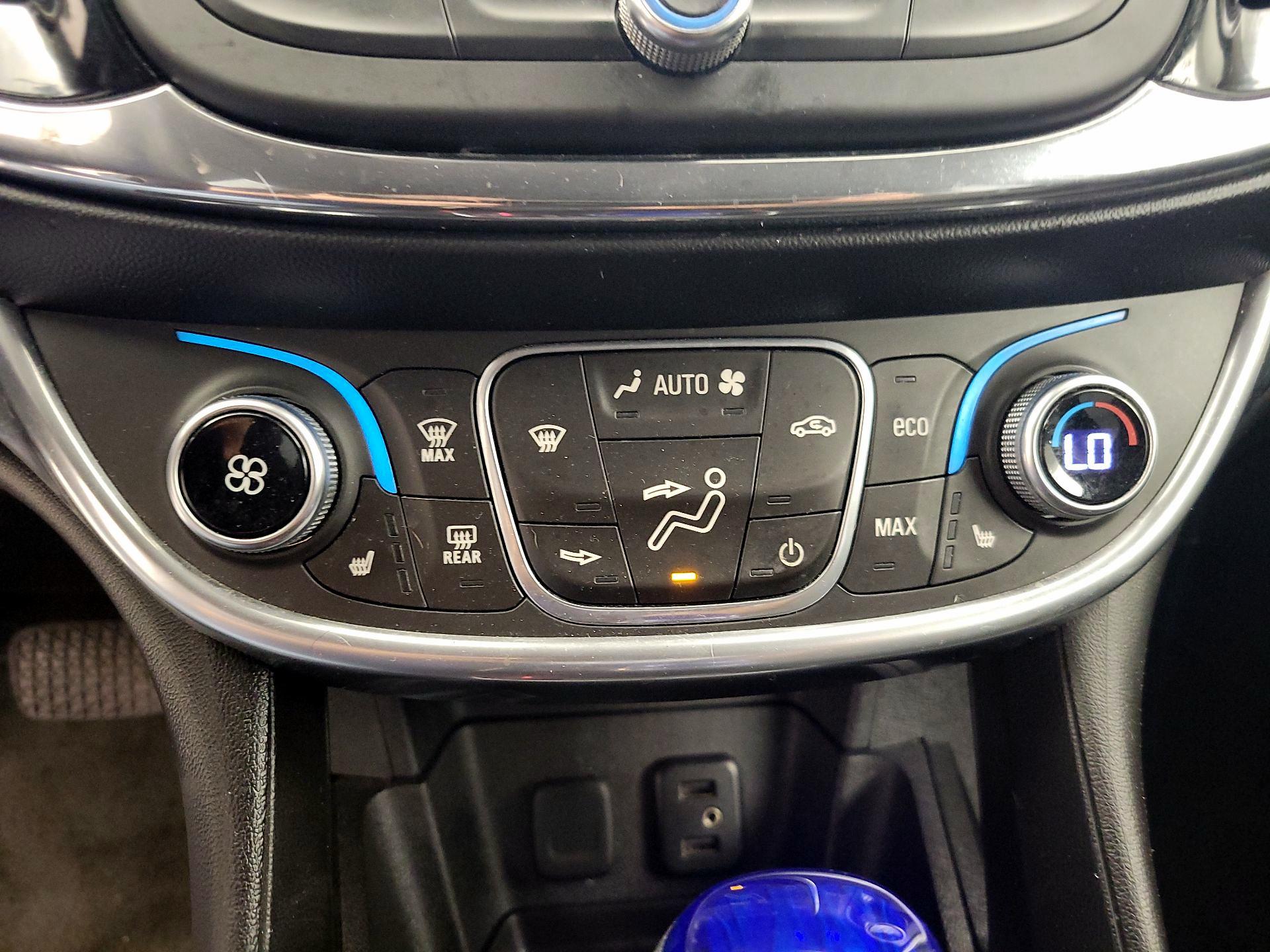 Thumbnail: 2017 Chevrolet Volt - 16