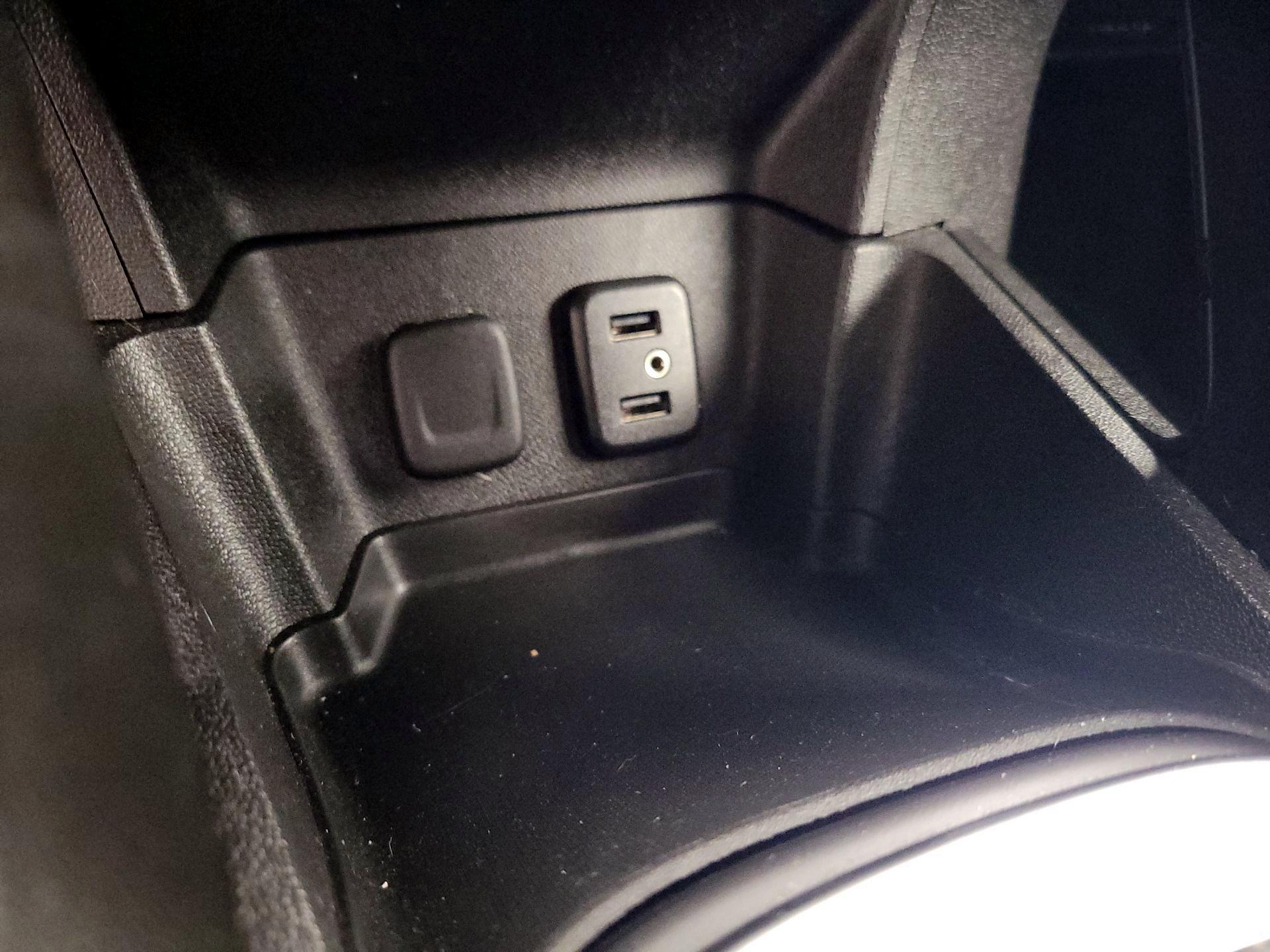 Thumbnail: 2017 Chevrolet Volt - 18