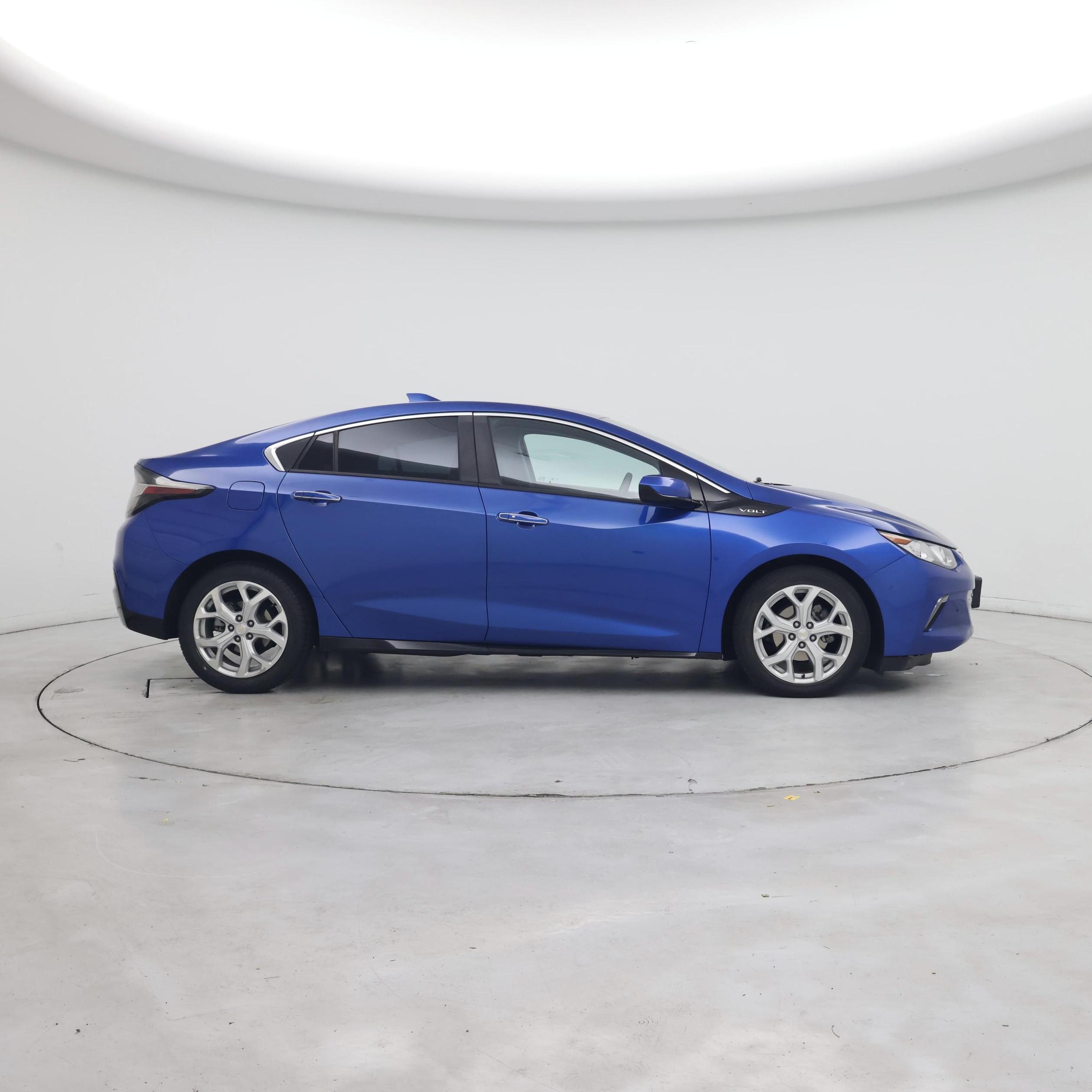 Thumbnail: 2017 Chevrolet Volt - 7