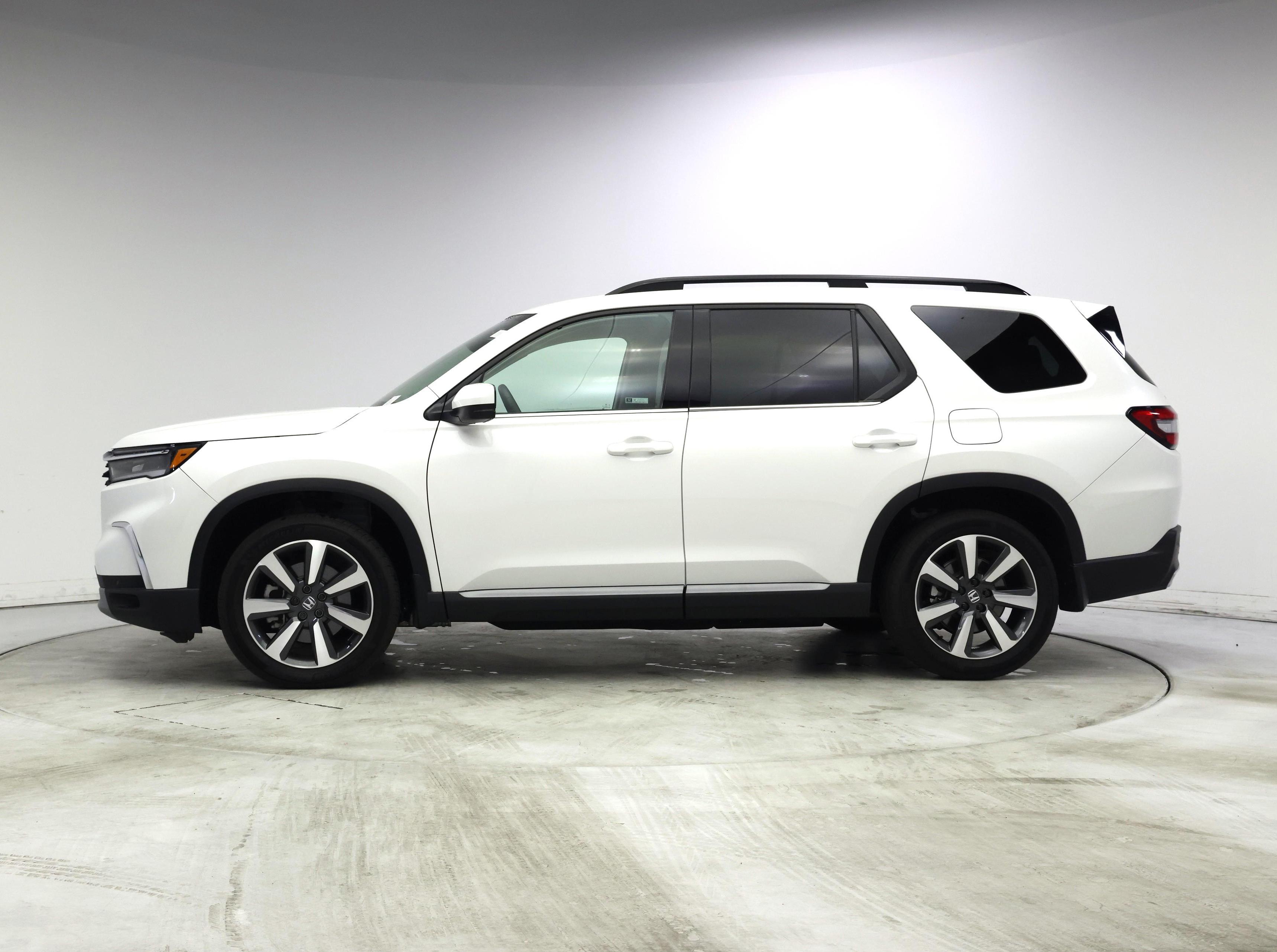 Thumbnail: 2025 Honda Pilot - 3