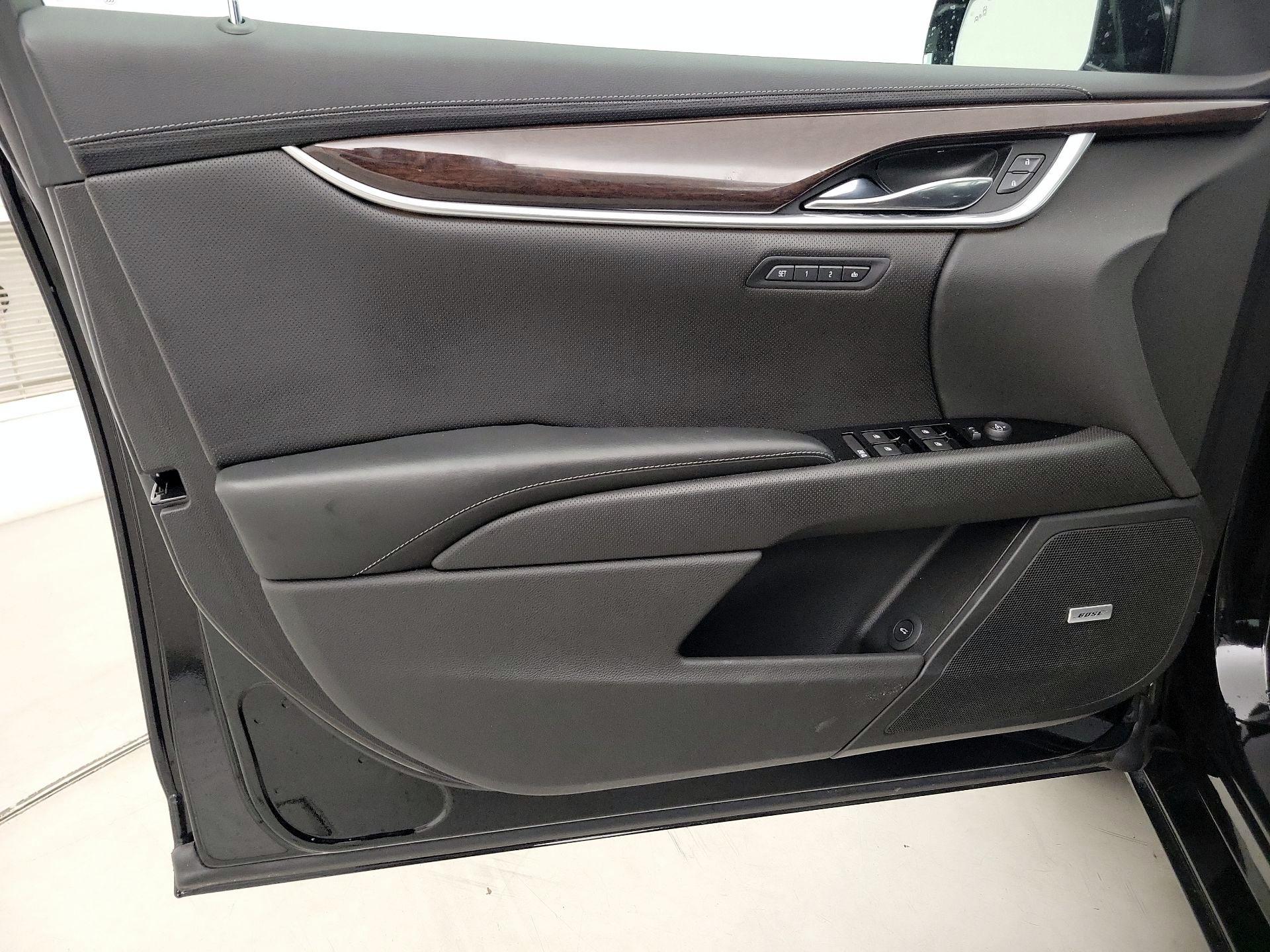 Thumbnail: 2016 Cadillac XTS - 12
