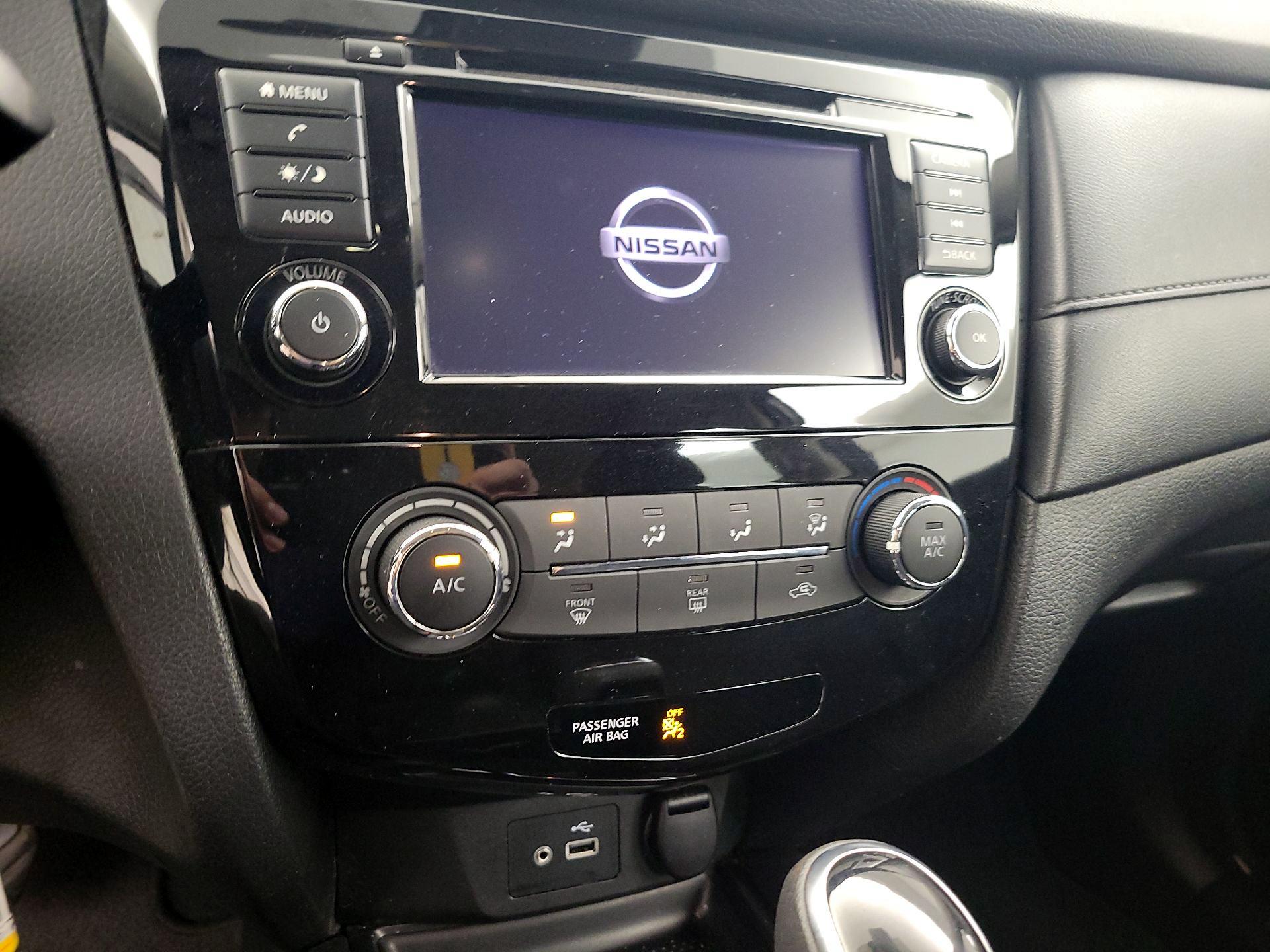 Thumbnail: 2019 Nissan Rogue - 16