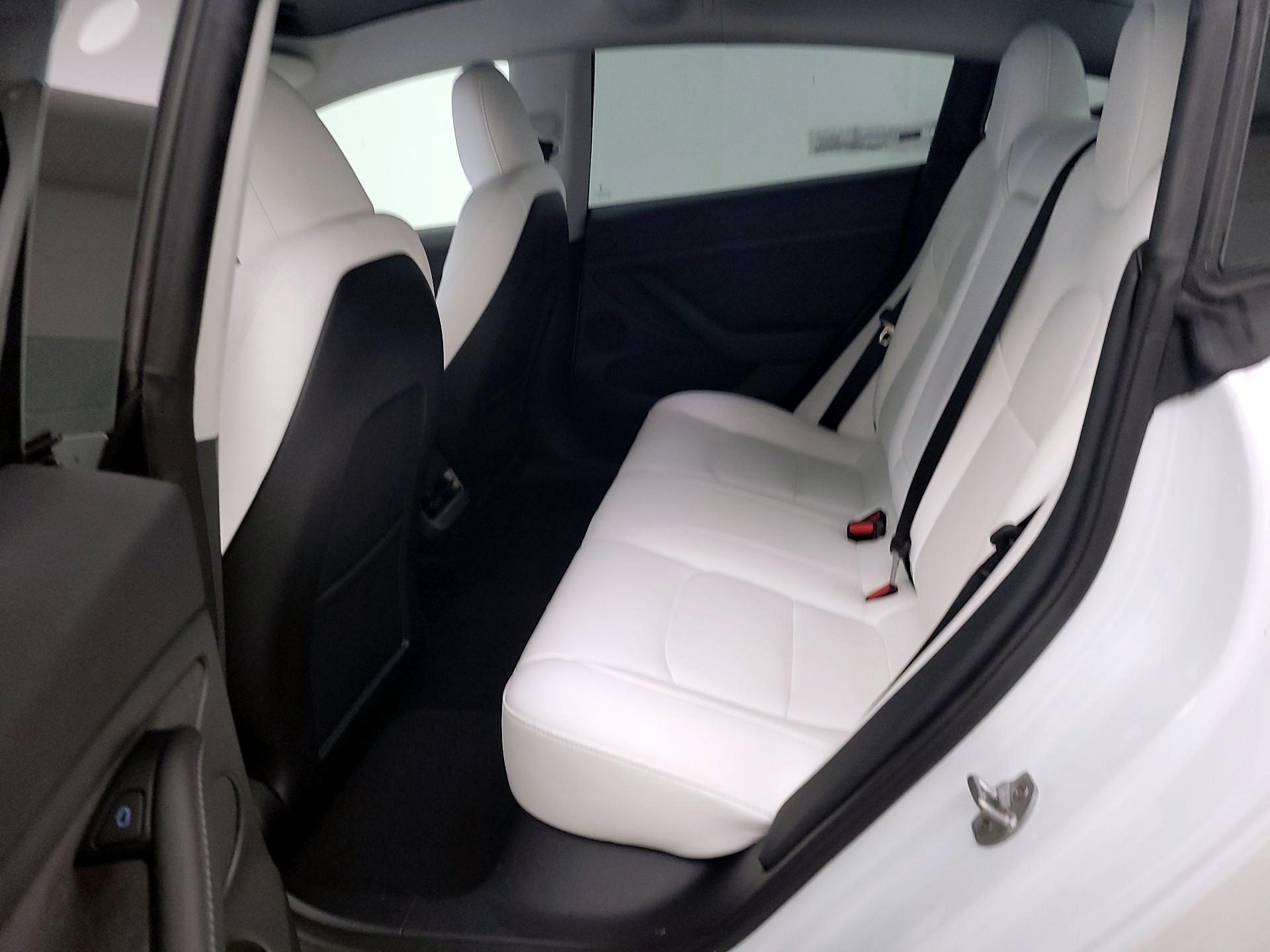 Thumbnail: 2023 Tesla Model 3 - 18