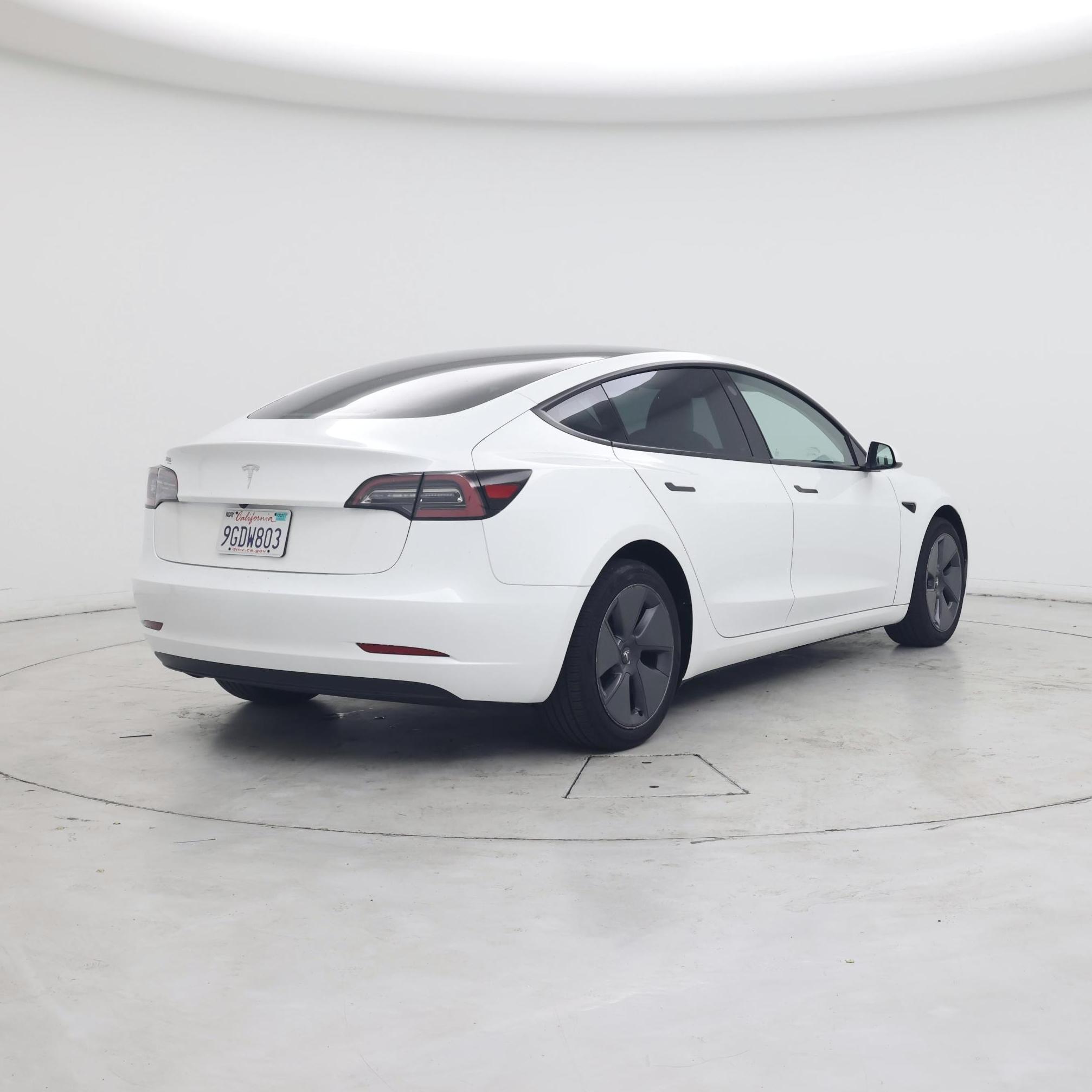 Thumbnail: 2023 Tesla Model 3 - 8