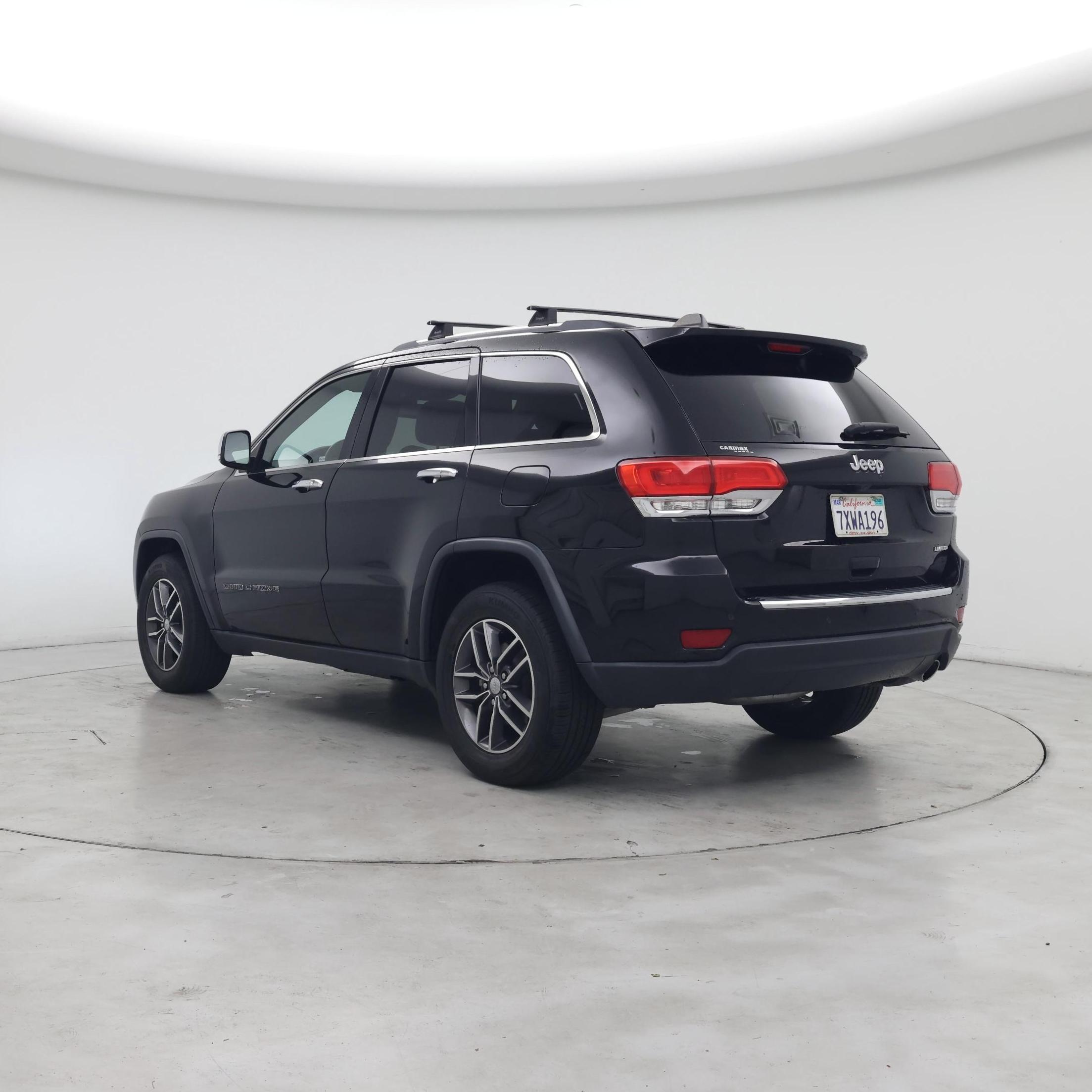 Thumbnail: 2017 Jeep Grand Cherokee - 2