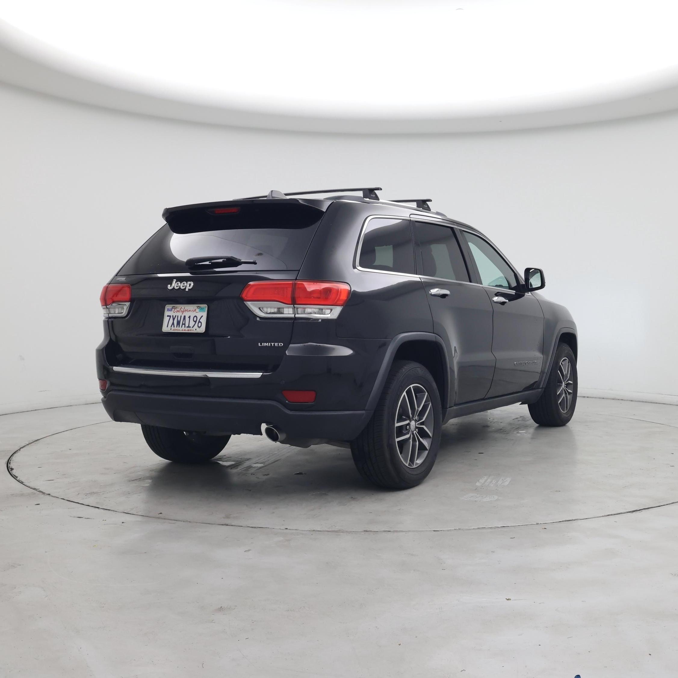 Thumbnail: 2017 Jeep Grand Cherokee - 8