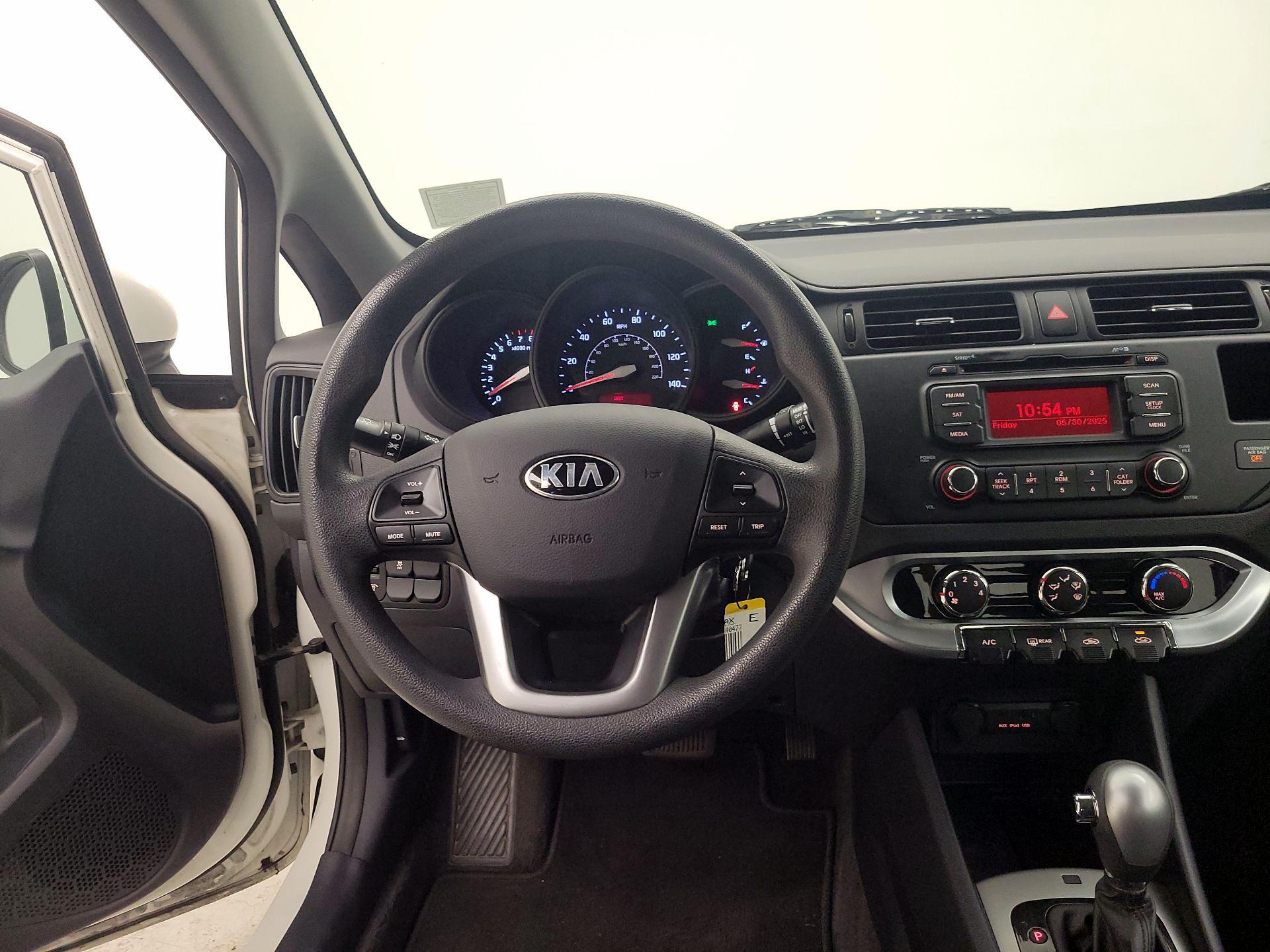 Thumbnail: 2014 Kia Rio - 10