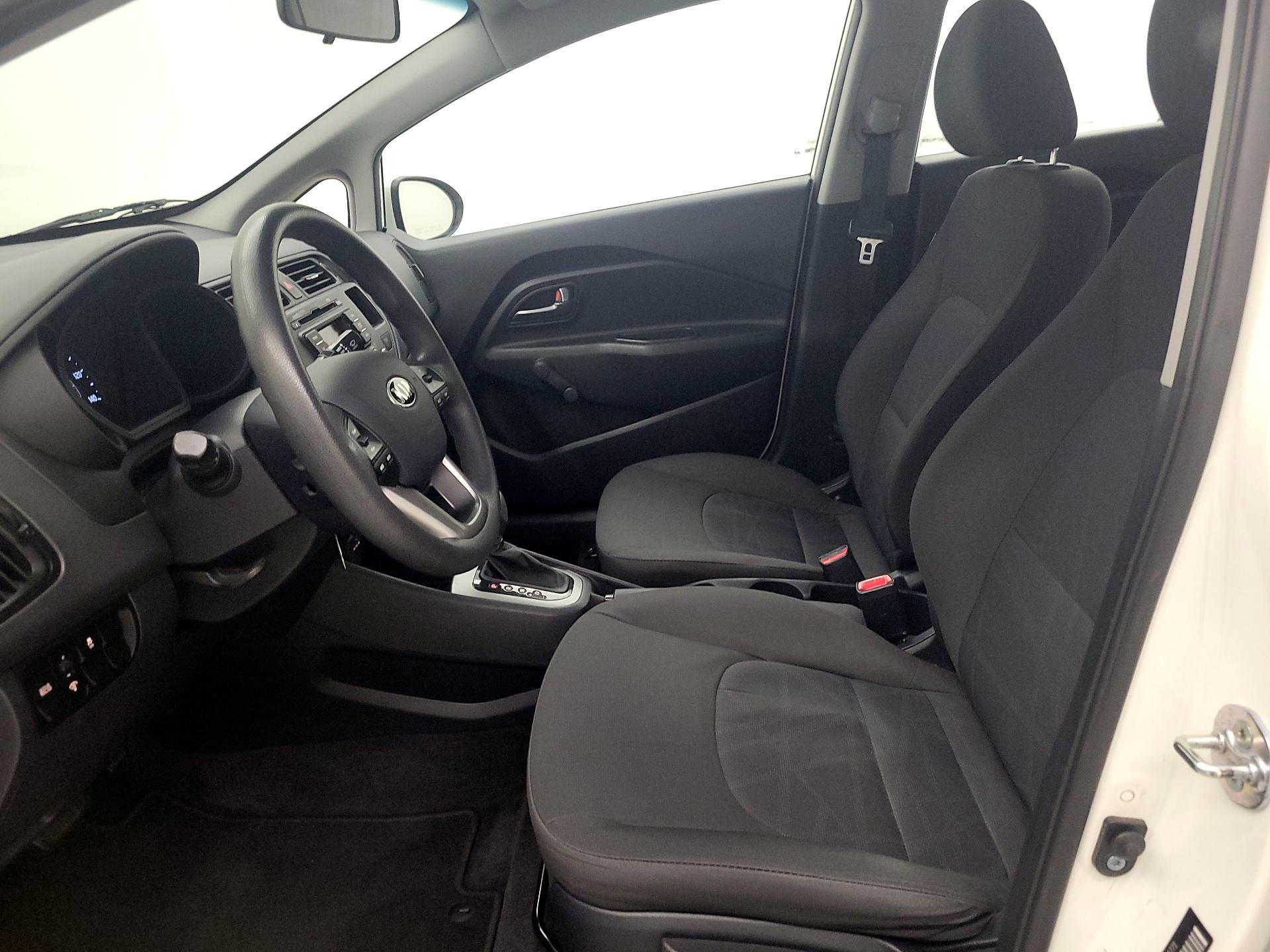 Thumbnail: 2014 Kia Rio - 11